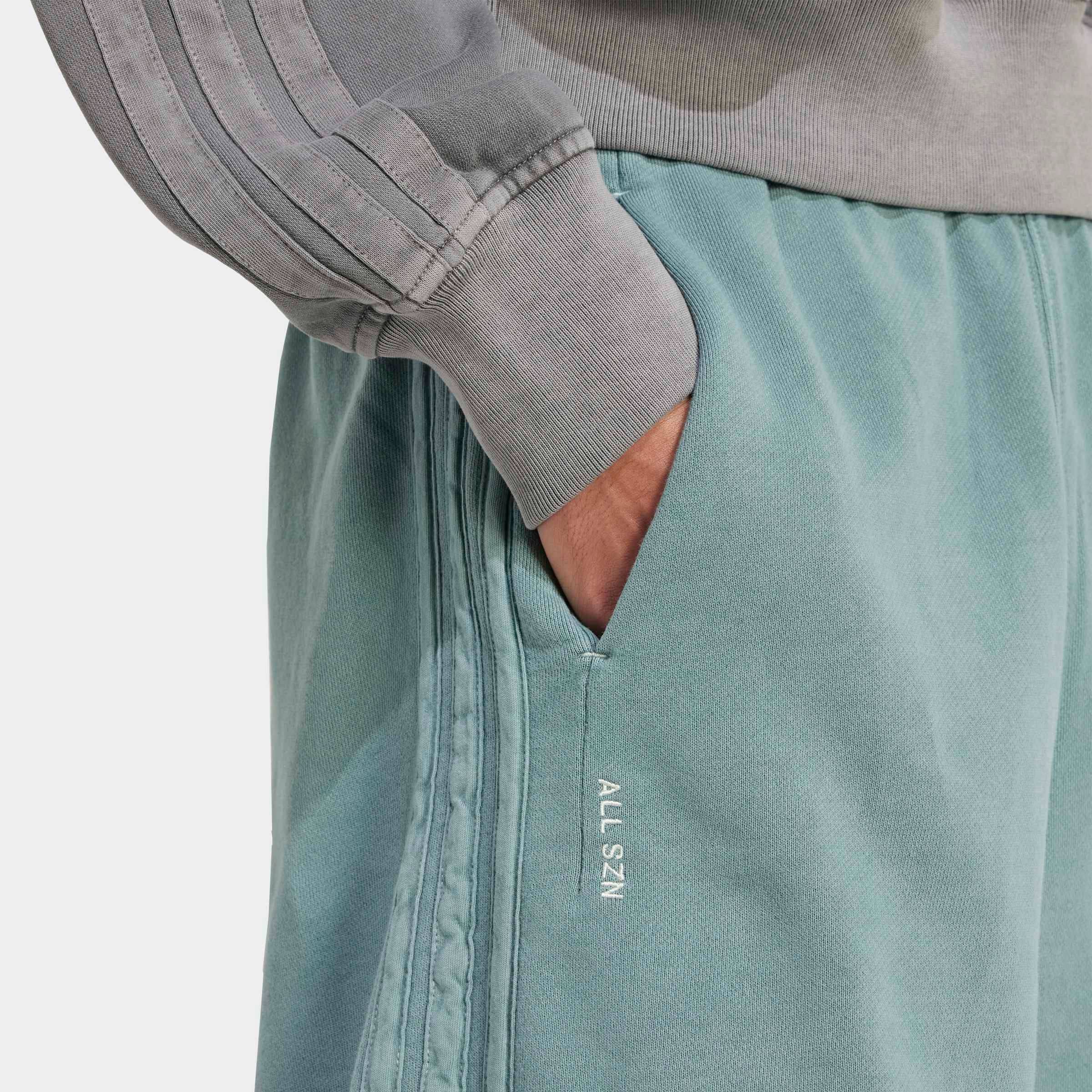 adidas Sportswear Shorts »M A SZN W FT SH«, (1 tlg.)