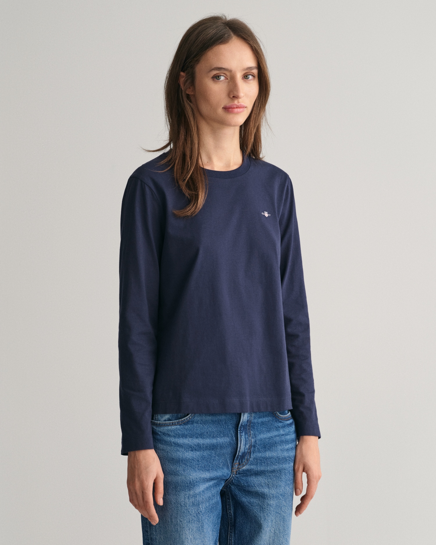Gant Langarmshirt »REG SHIELD LS T-SHIRT« kleine Logostickerei auf der Brust