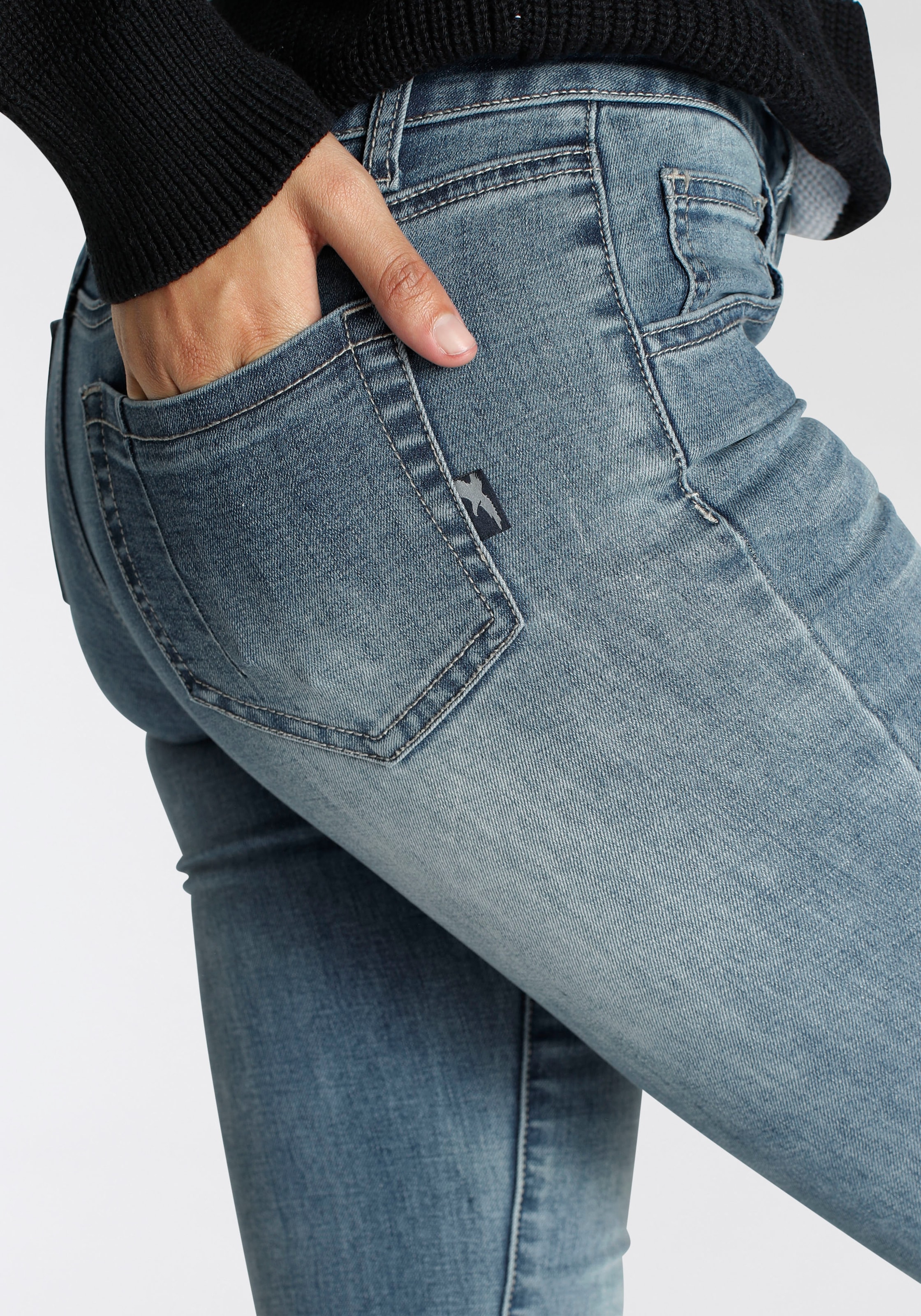 Arizona Skinny-fit-Jeans zu kombinieren«, gut stretch »Ultra-Stretch, Jelmoli-Versand Leibhöhe kaufen Waist Denim sehr online Schweiz bequem, Mid normale figurbetont high performance bei