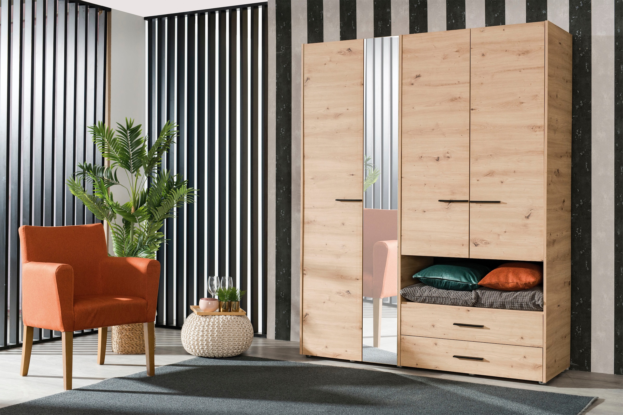 INOSIGN Kleiderschrank »Leon, FSC® -zertifiziertem Holzwerkstoff« mit Spiegel, Innenausstattung und 2 Schubladen, 127,5x55x205,5cm