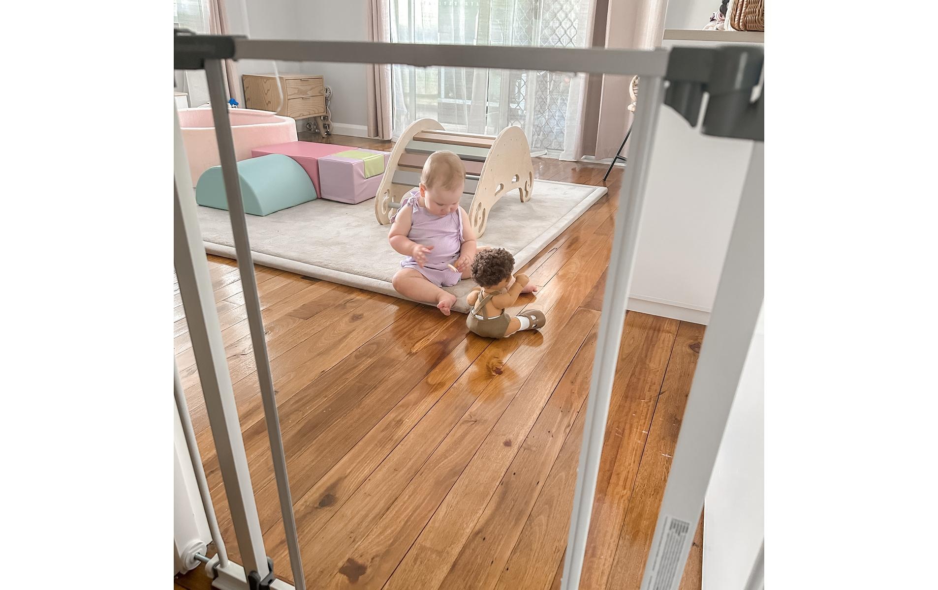 Dreambaby Türschutzgitter »Peek-a-Boo«, Einhandbedienung