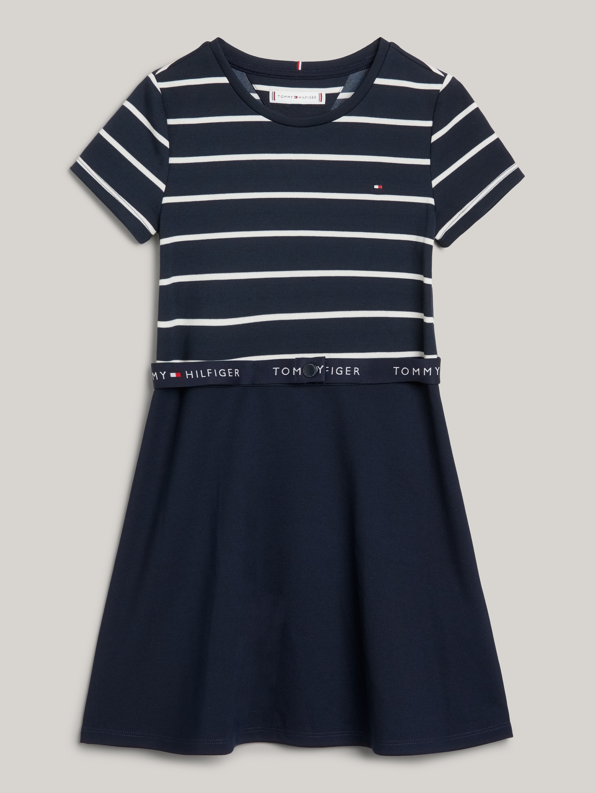 Tommy Hilfiger Jerseykleid »ESSENTIAL SKATER DRESS«, mit Markenlabel am Bund