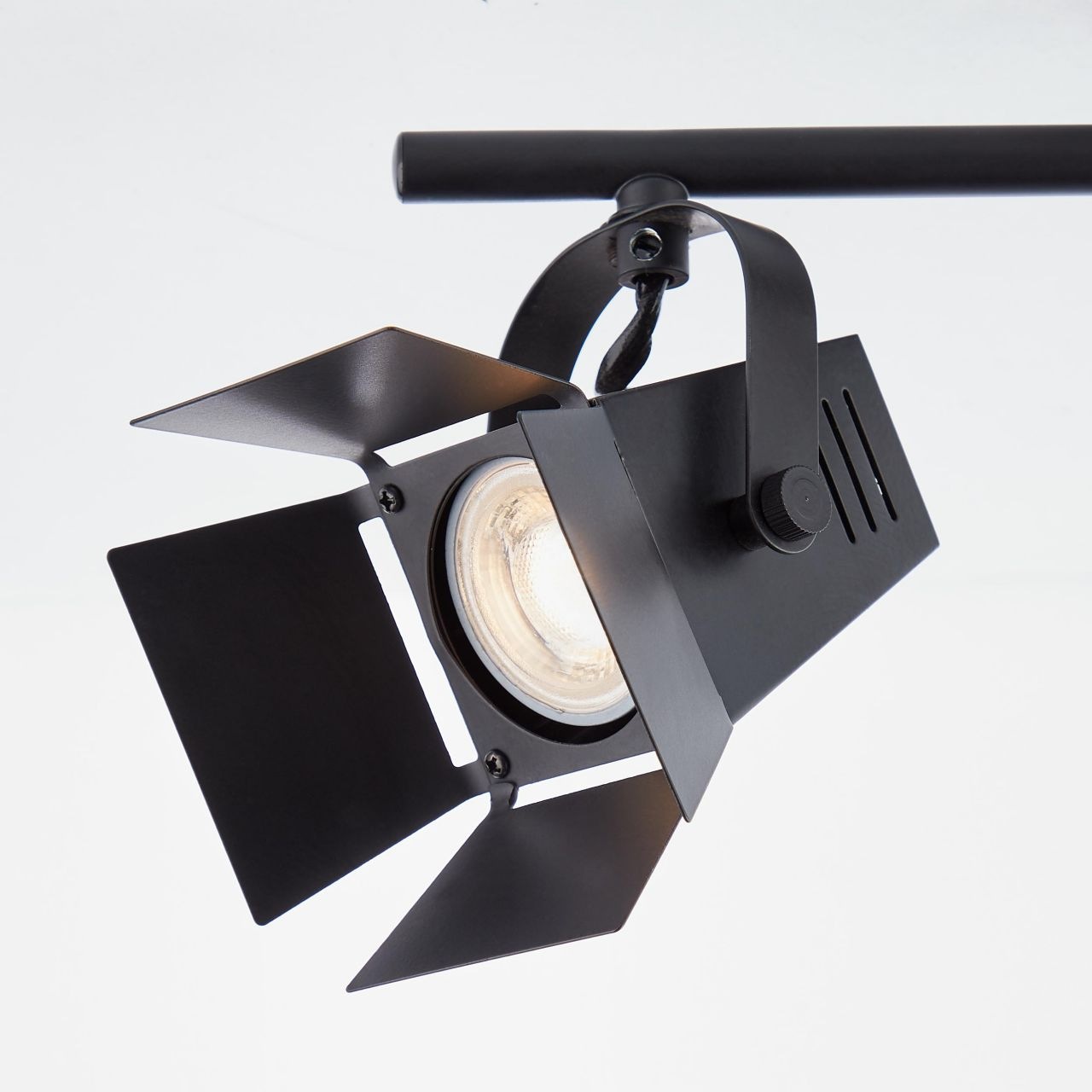 Brilliant Deckenstrahler »Movie«, 4 flammig, Leuchtmittel GU10 | LED wechselbar, LED Spotrohr 4flg schwarz matt