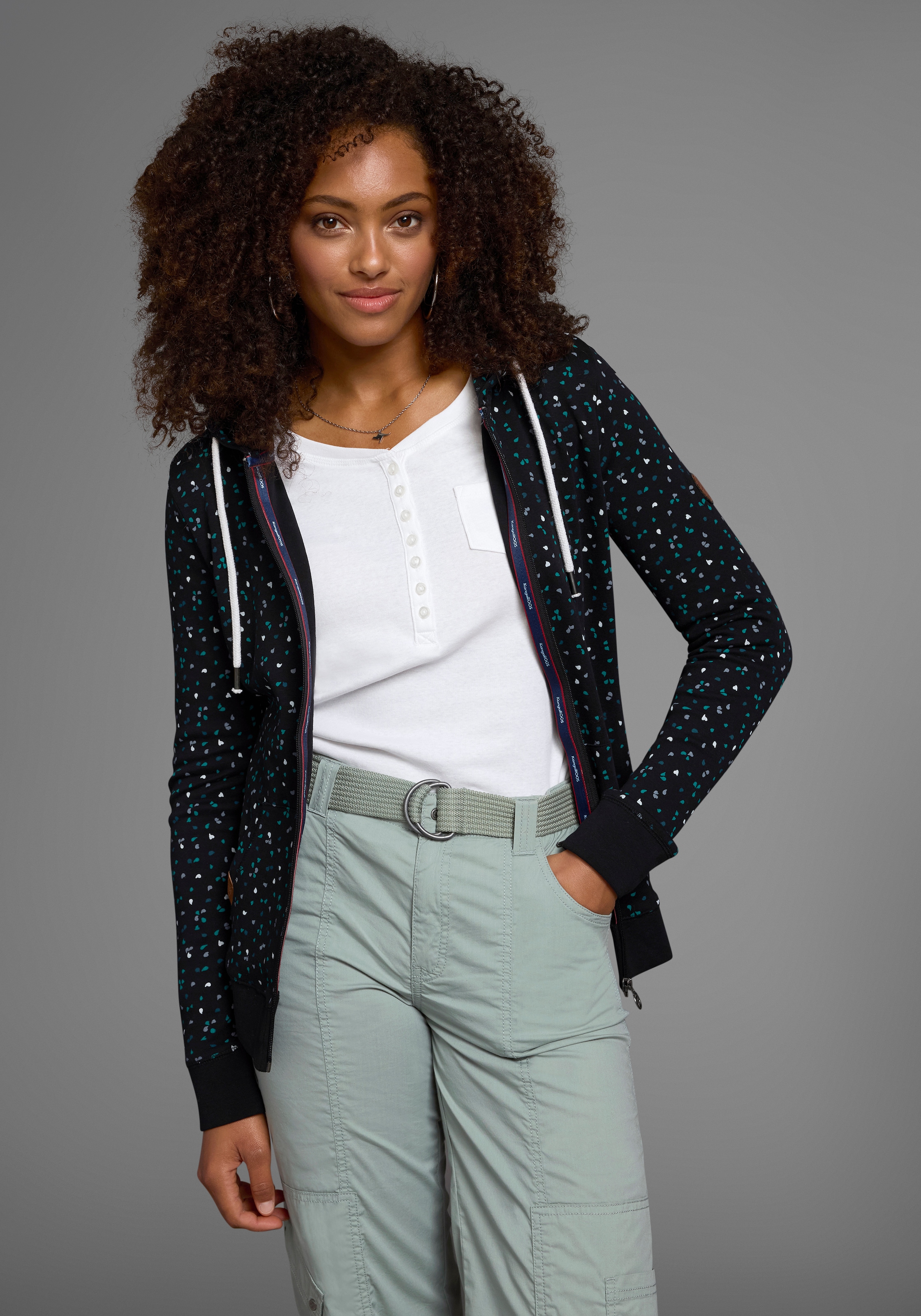 KangaROOS Kapuzensweatjacke, mit sportlichem Minimal-Print