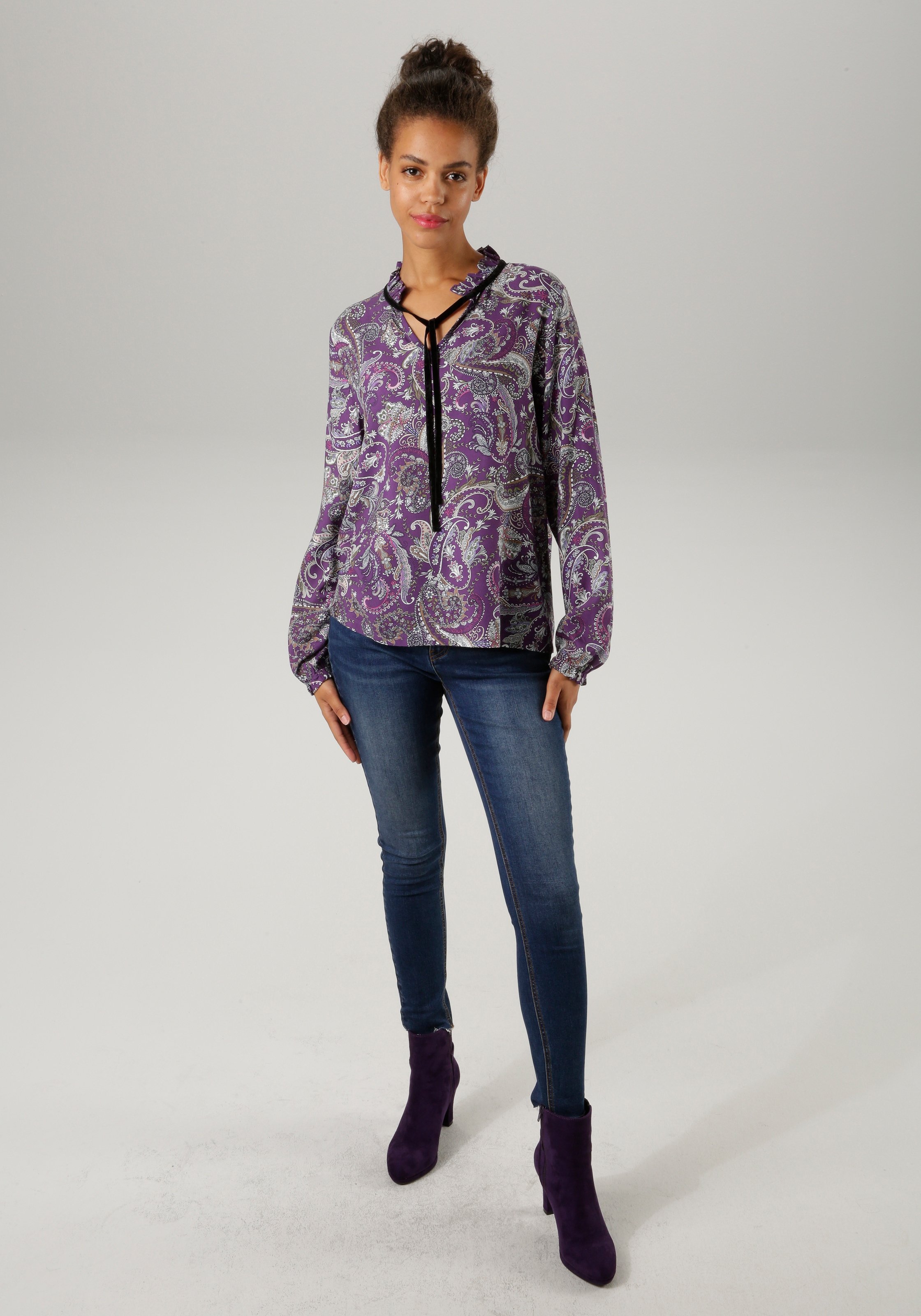 Aniston CASUAL Schlupfbluse, mit grossflächigem Paisley-Druck