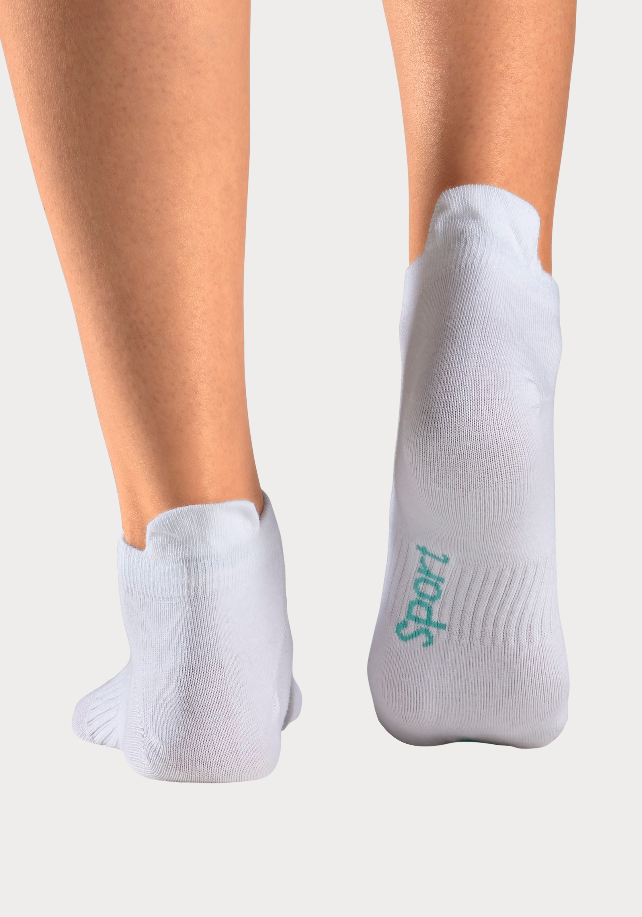 Bench. Sneakersocken, (Packung, 6 Paar), mit feiner Mesh Konstruktion und Mittelfussgummi