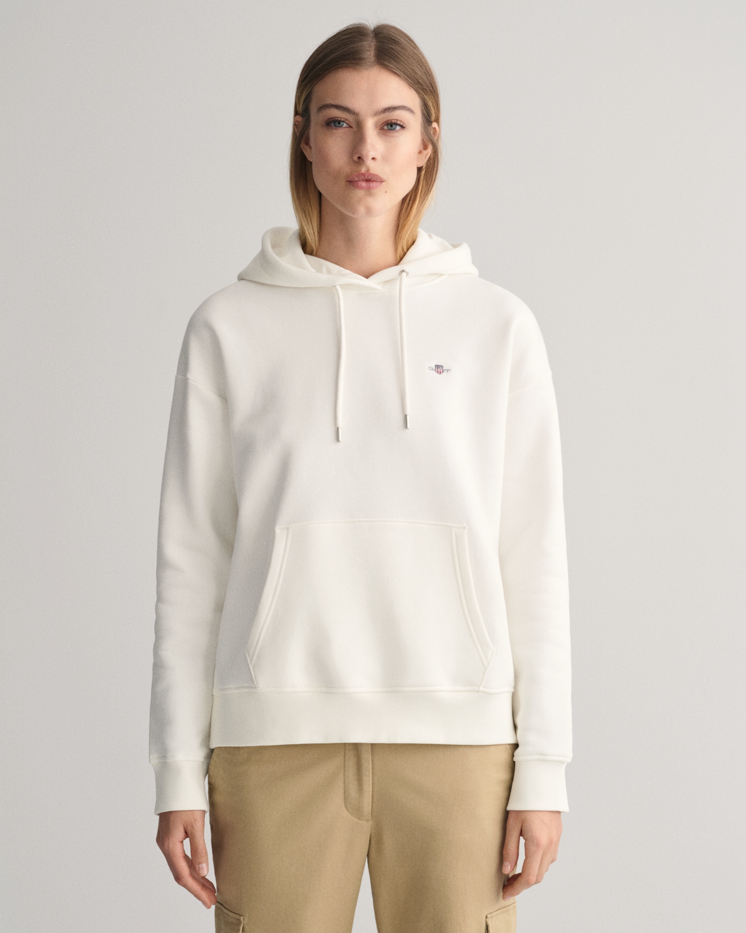 Gant Hoodie »SHIELD HOODIE«, Grafische GANT-Stickerei auf der Brust