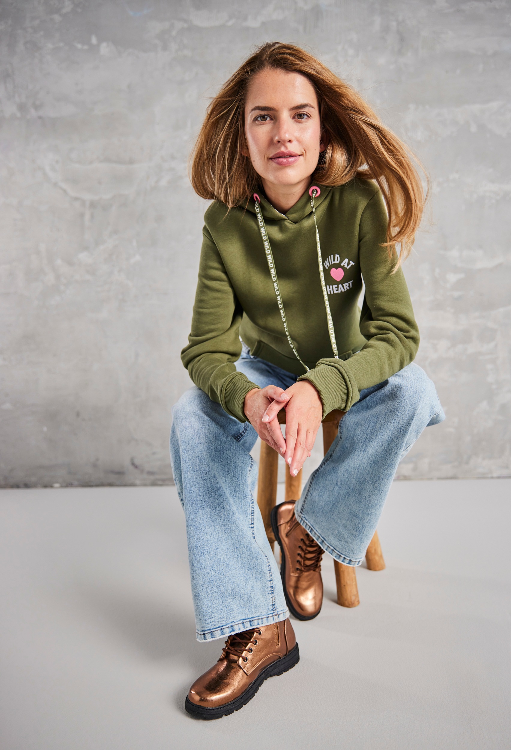 Zwillingsherz Hoodie »"Wild at heart"«, mit Leo Kapuze und Stickerei