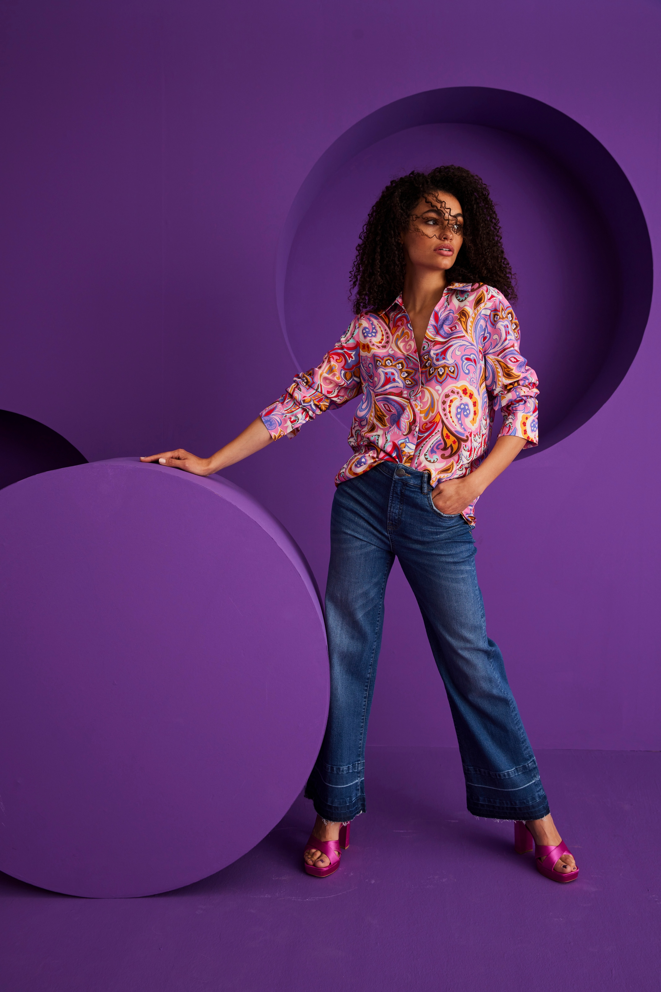 Aniston CASUAL Hemdbluse, ein Teil - Unikat bestellen Paisley-Muster Jelmoli-Versand jedes graphische | online