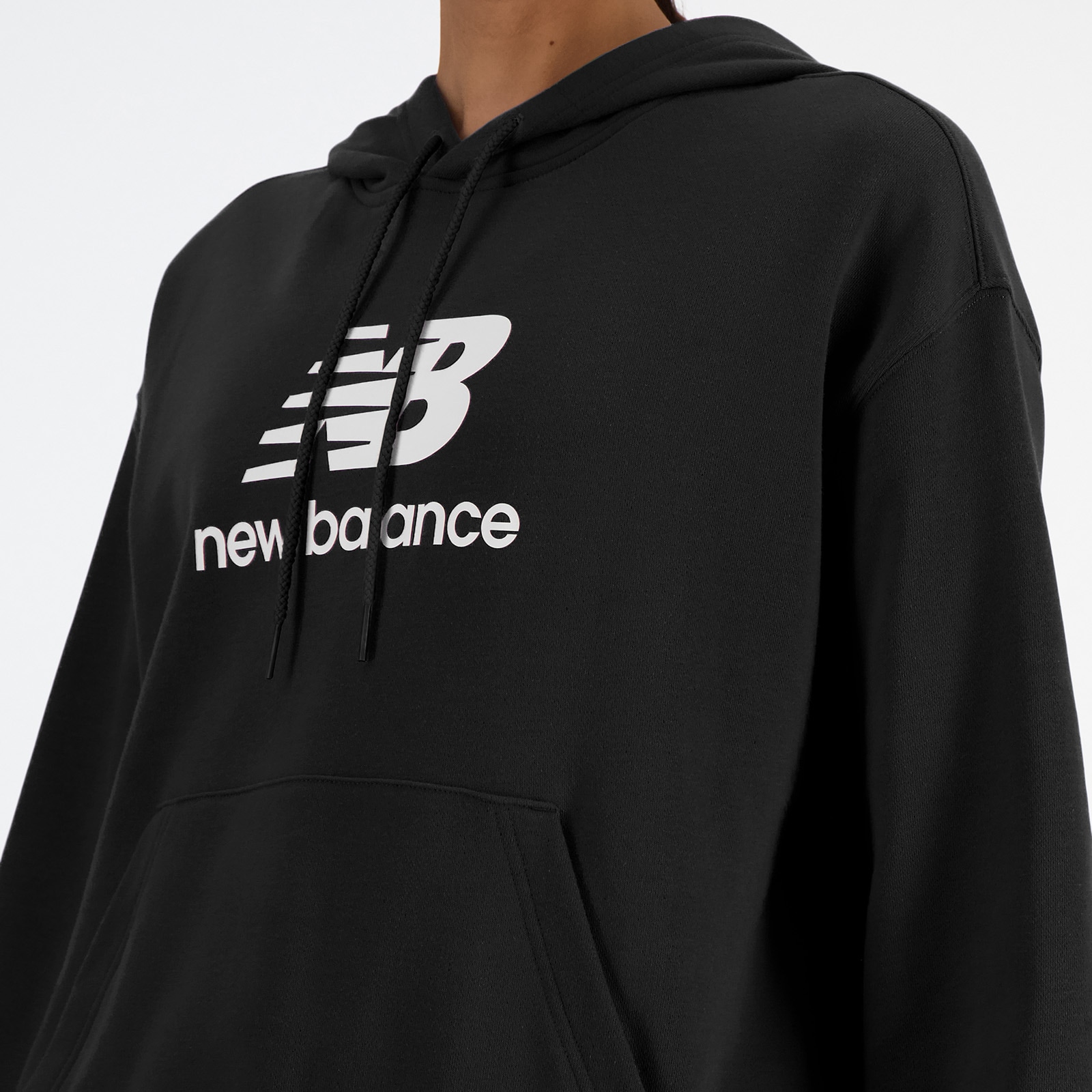 New Balance Kapuzensweatshirt »Sport Essentials Fleece Logo Hoodie«, mit Kordelzug