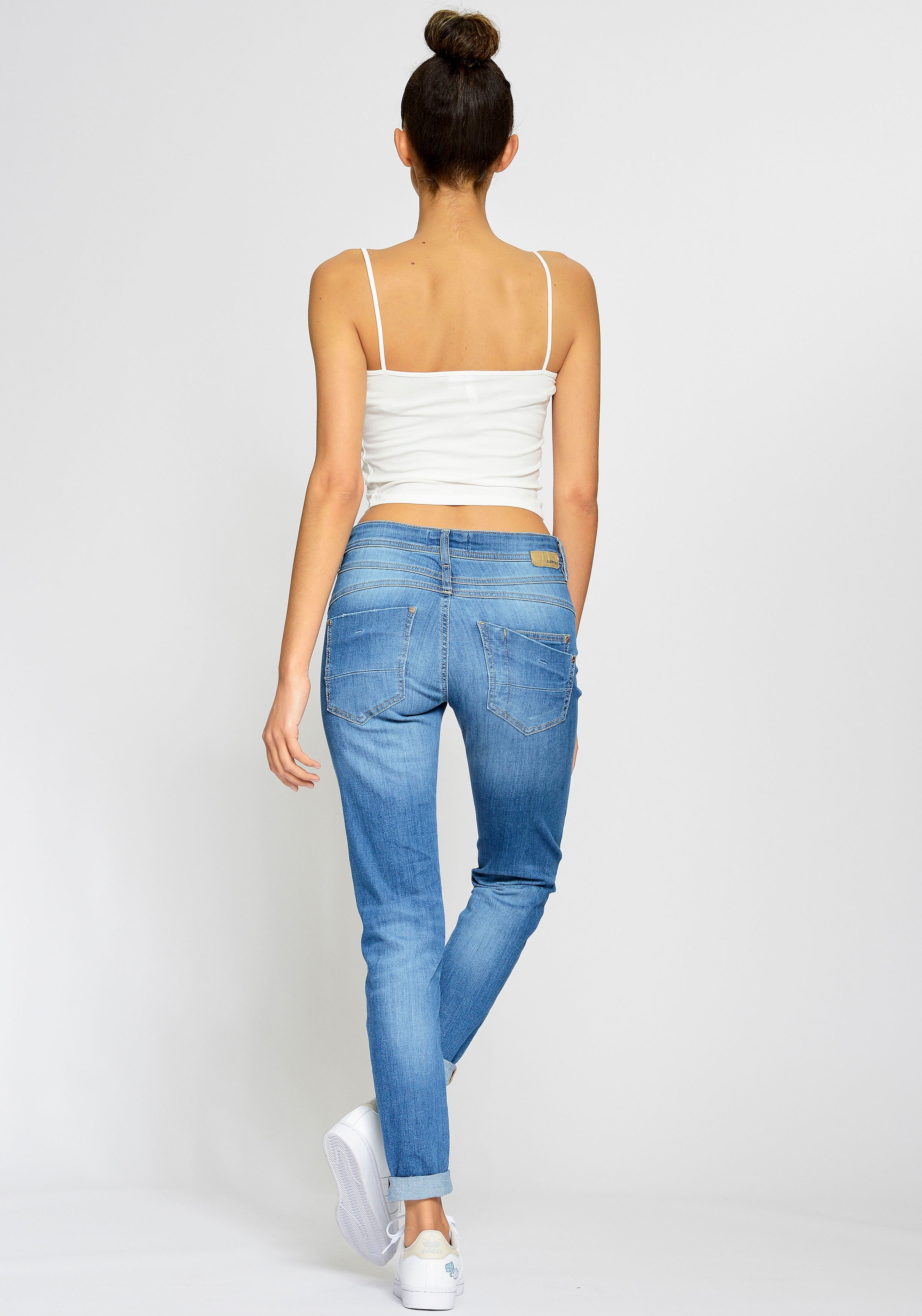 mit online sitzenden | »94AMELIE«, Gesässtaschen Relax-fit-Jeans schrägen tief Jelmoli-Versand GANG shoppen