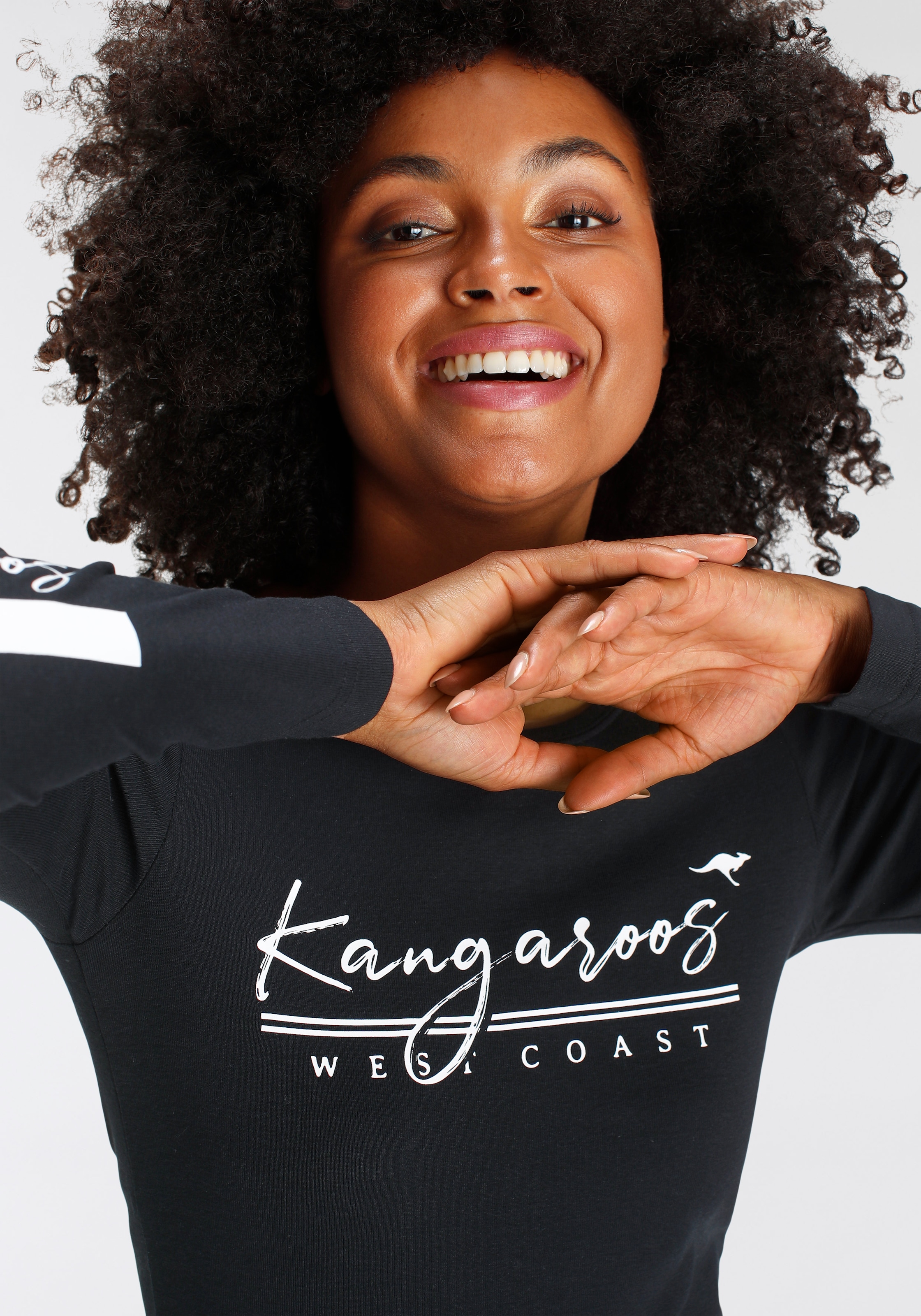KangaROOS Langarmshirt, Langarm, sehr figurbetonte Passform, aus Baumwolle