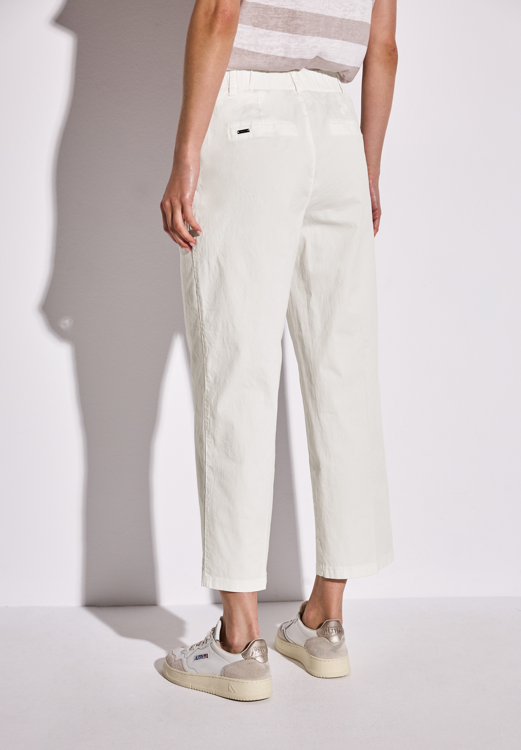 STREET ONE Chinohose, mit elastischem Bund hinten