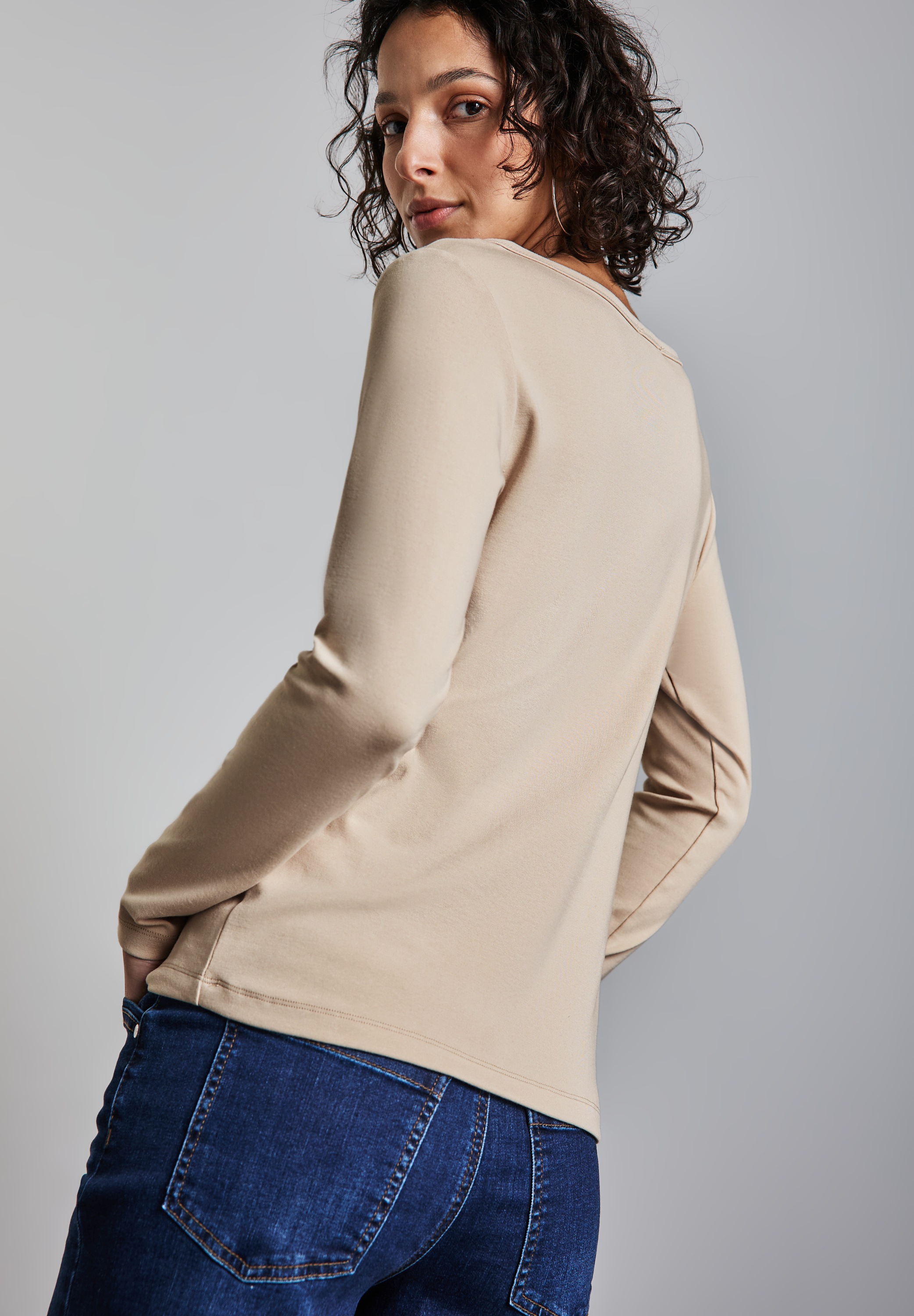 STREET ONE Langarmshirt, mit Knopfdetail
