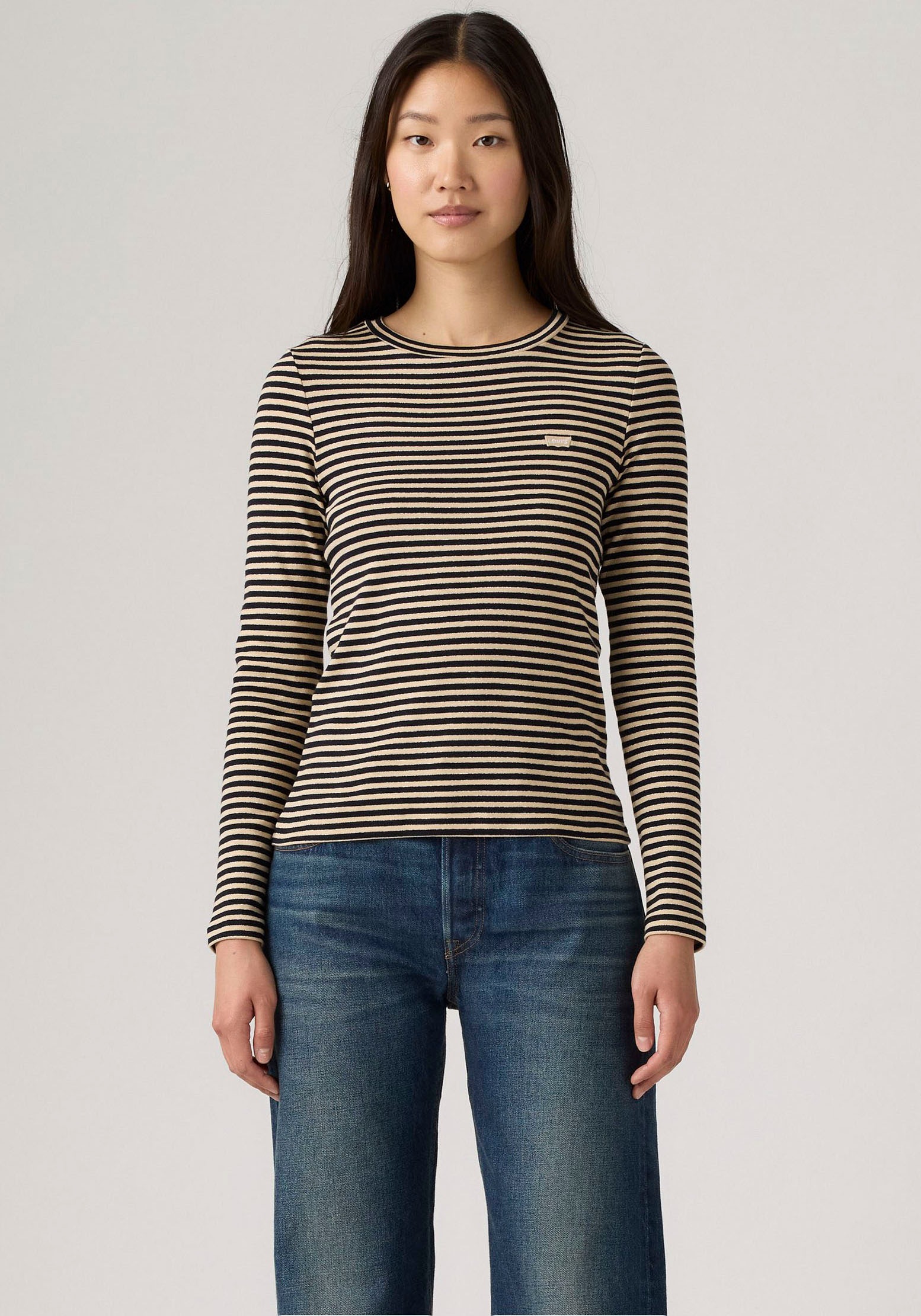 Levi's® Langarmshirt »ESSENTIAL HM LS TEE« mit Logo Stickerei