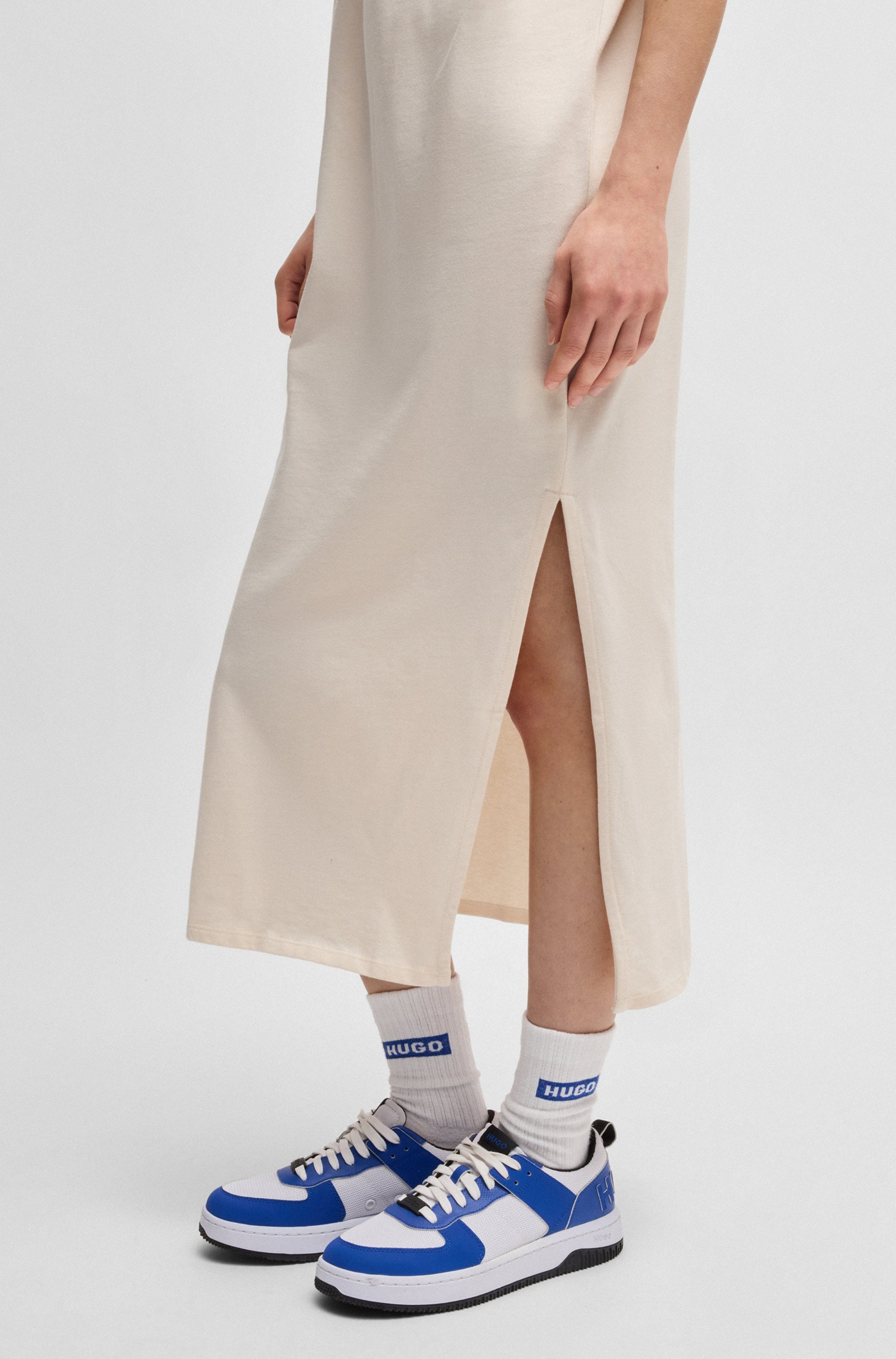 HUGO Blue Jerseykleid »Nalle«, Oversized mit Schlitz, mit Logostickerei, Jersey