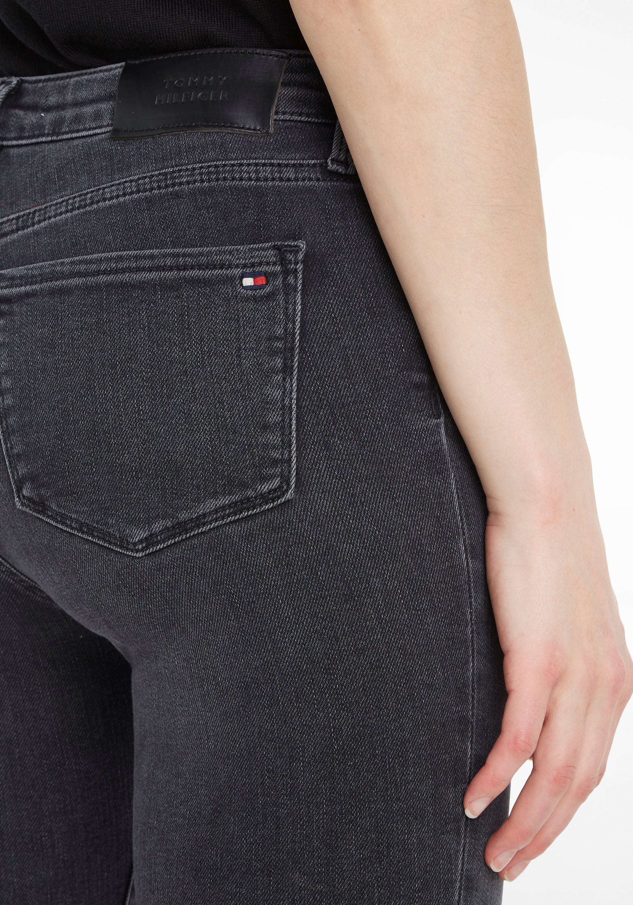 Tommy Hilfiger Skinny-fit-Jeans »TH FLEX COMO SKINNY RW GYA«, (TH FLEX COMO SKINNY RW), mit Tommy Hilfiger Logo-Badge