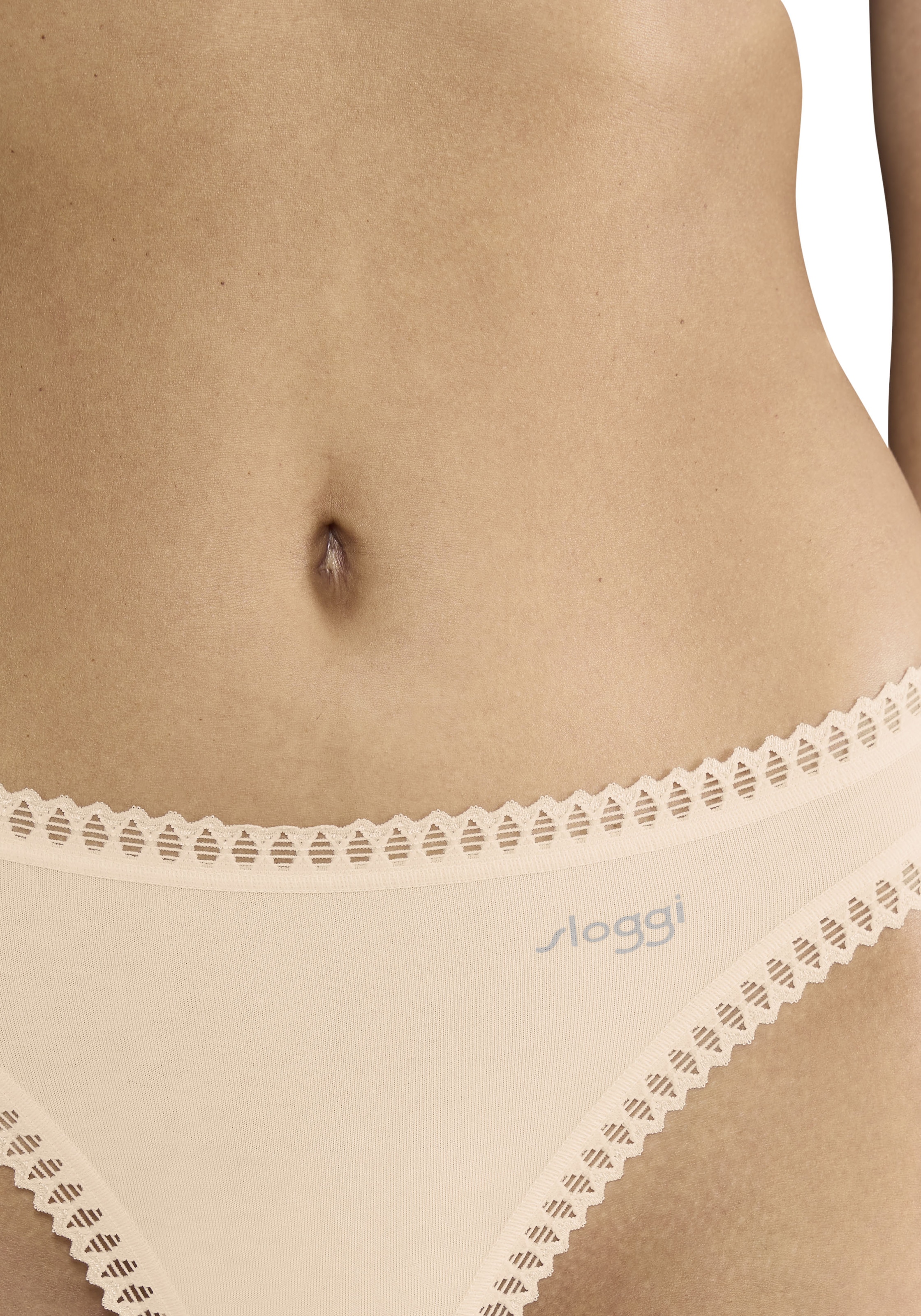 sloggi String »GO Crush«, (3er Pack), mit Spitzendetails, uni, gemustert