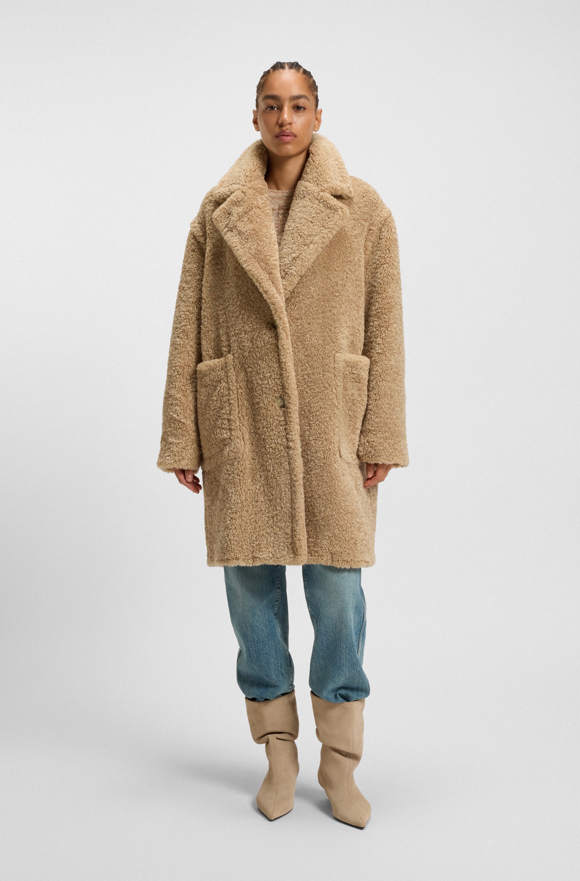 BOSS ORANGE Kurzmantel »Catedy Premium Damenmode« aus softem Teddy, Relaxed Fit