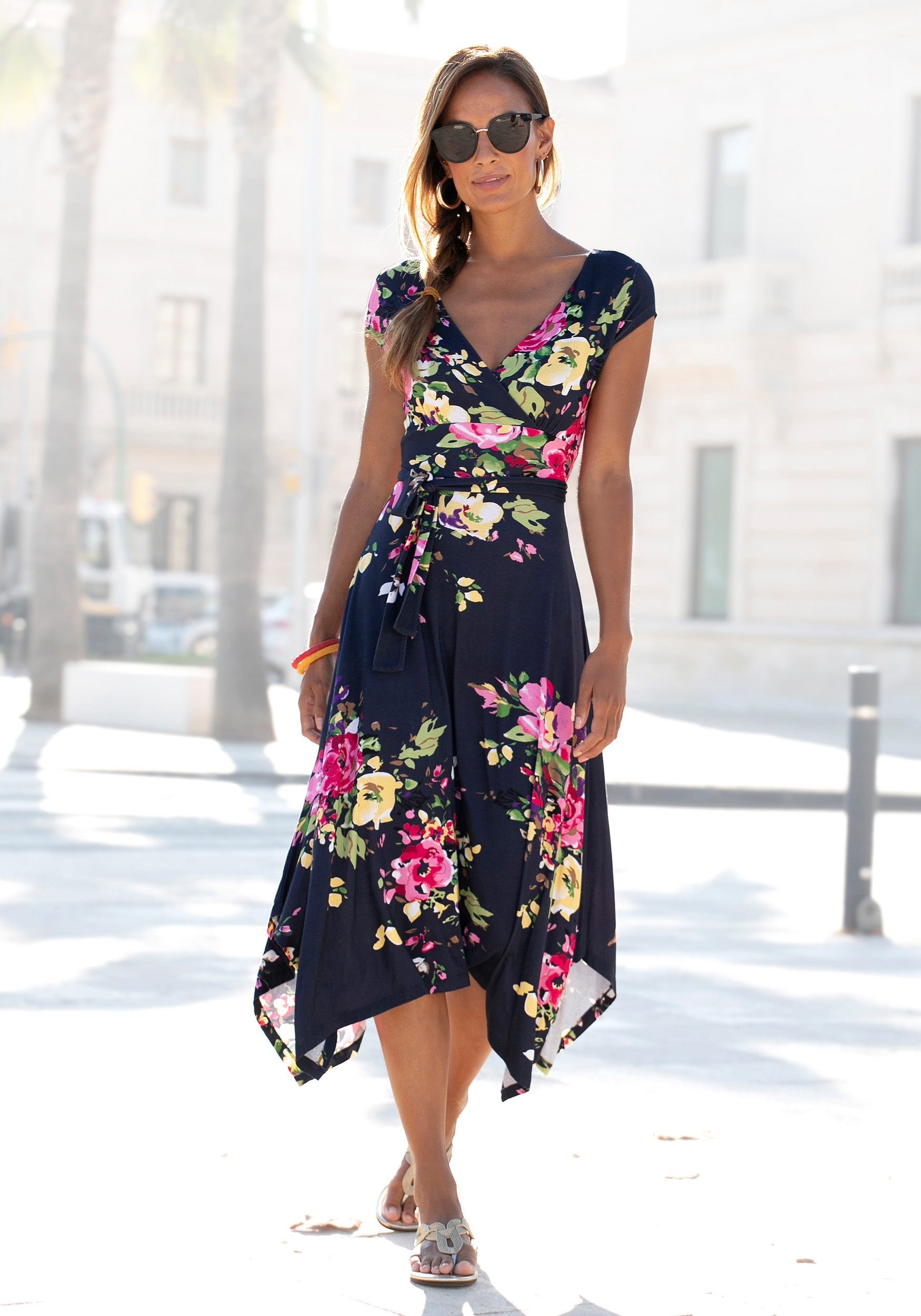 Beachtime Sommerkleid, mit Zipfelsaum online Jelmoli-Versand Schweiz bei bestellen