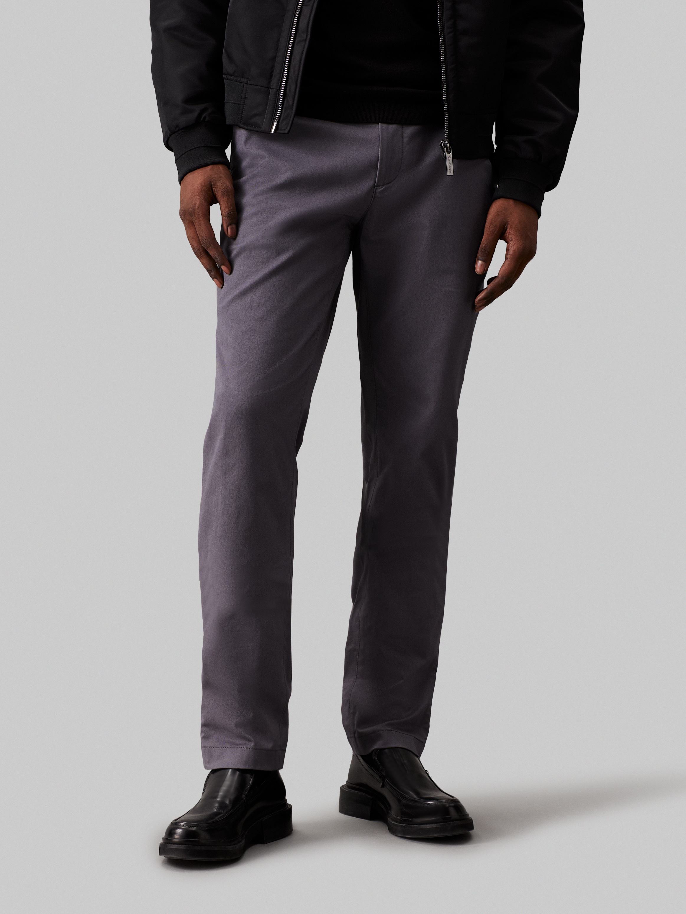 Calvin Klein Chinohose »MODERN TWILL SLIM CHINO«, mit Logoprägung