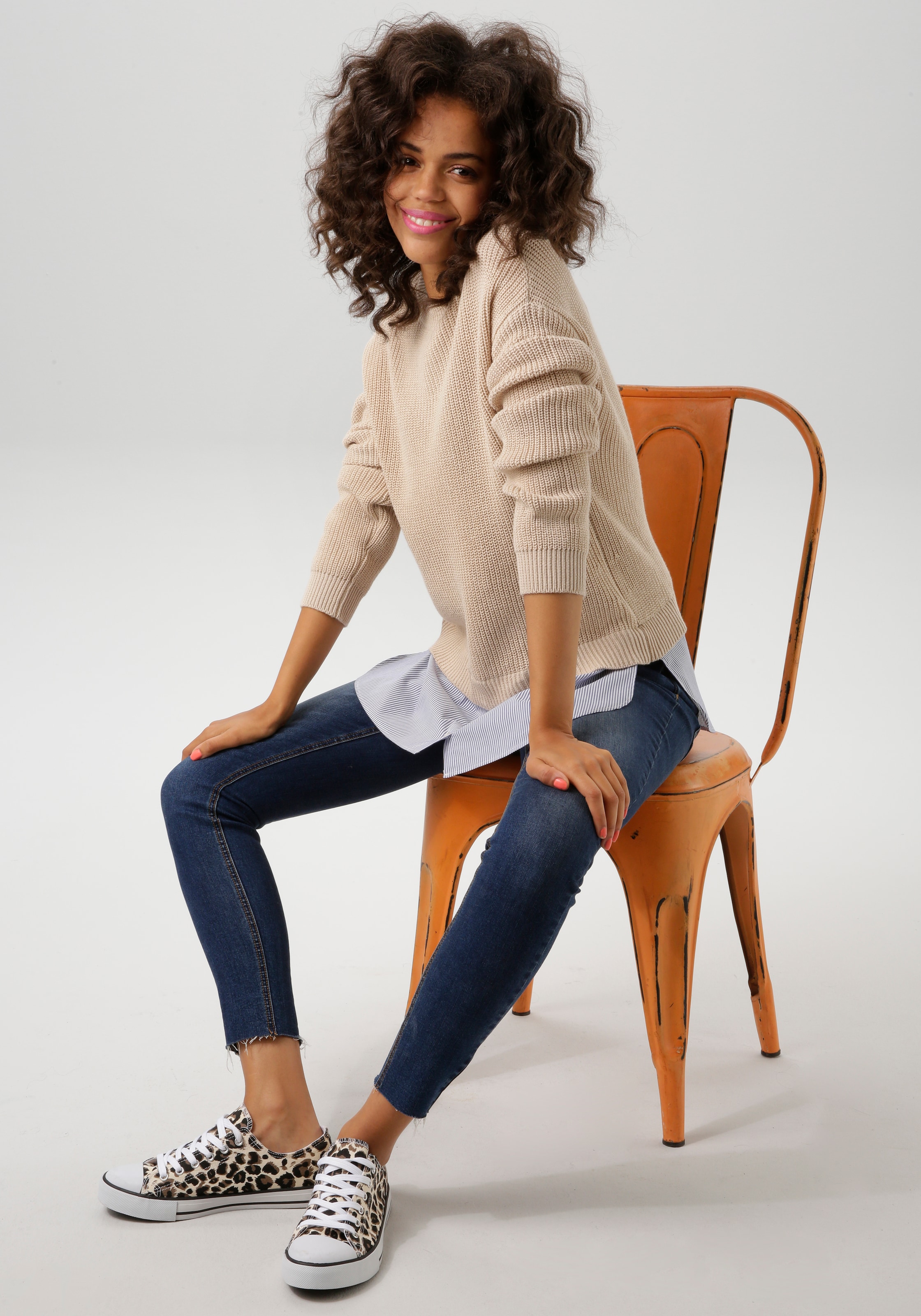 Aniston CASUAL Strickpullover, mit gestreiftem Bluseneinsatz am Saum