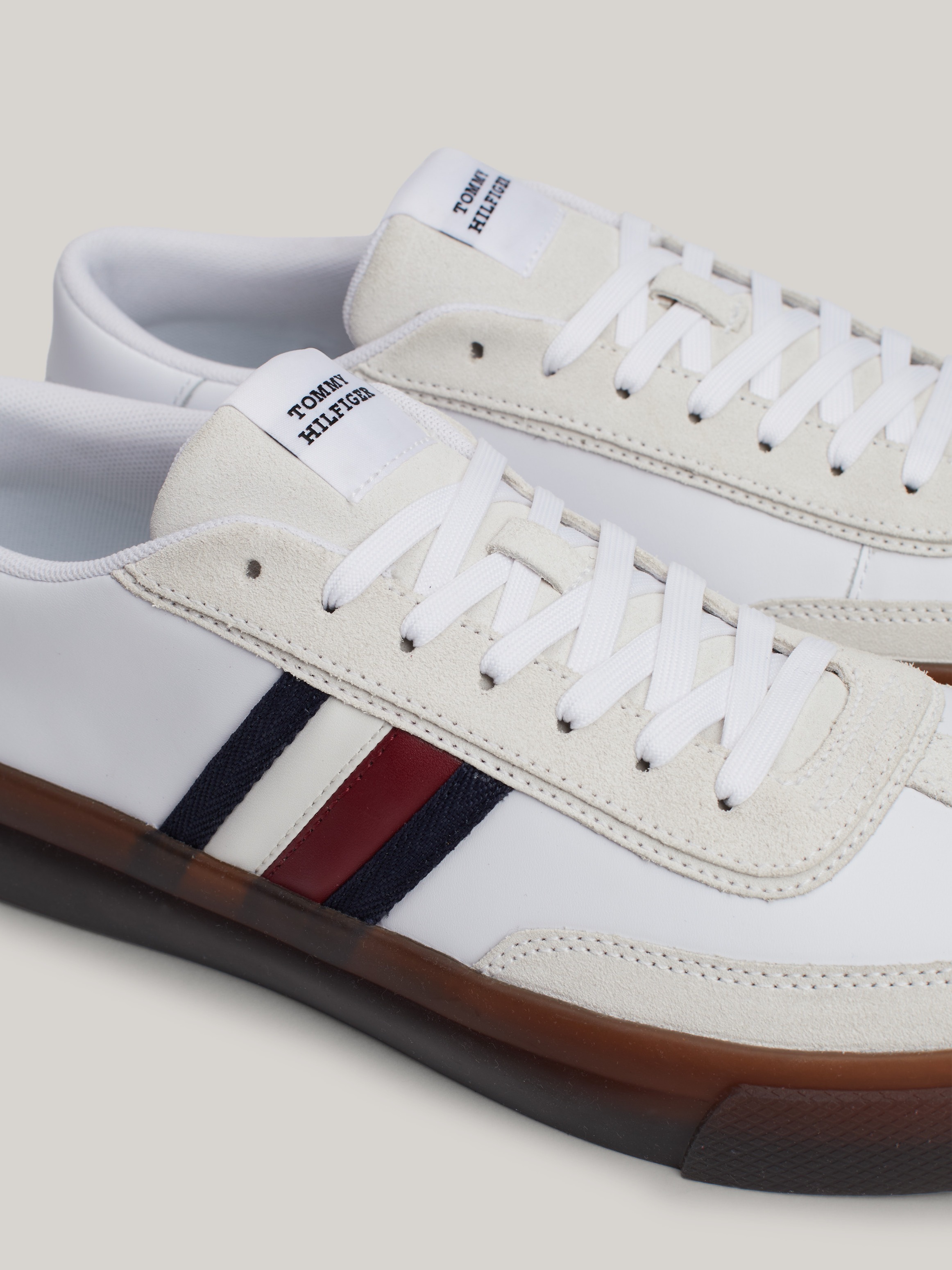 Tommy Hilfiger Sneaker »TH CUPSET TERRACE«, Freizeitschuh, Halbschuh, Schnürschuh mit seitlichen Streifen