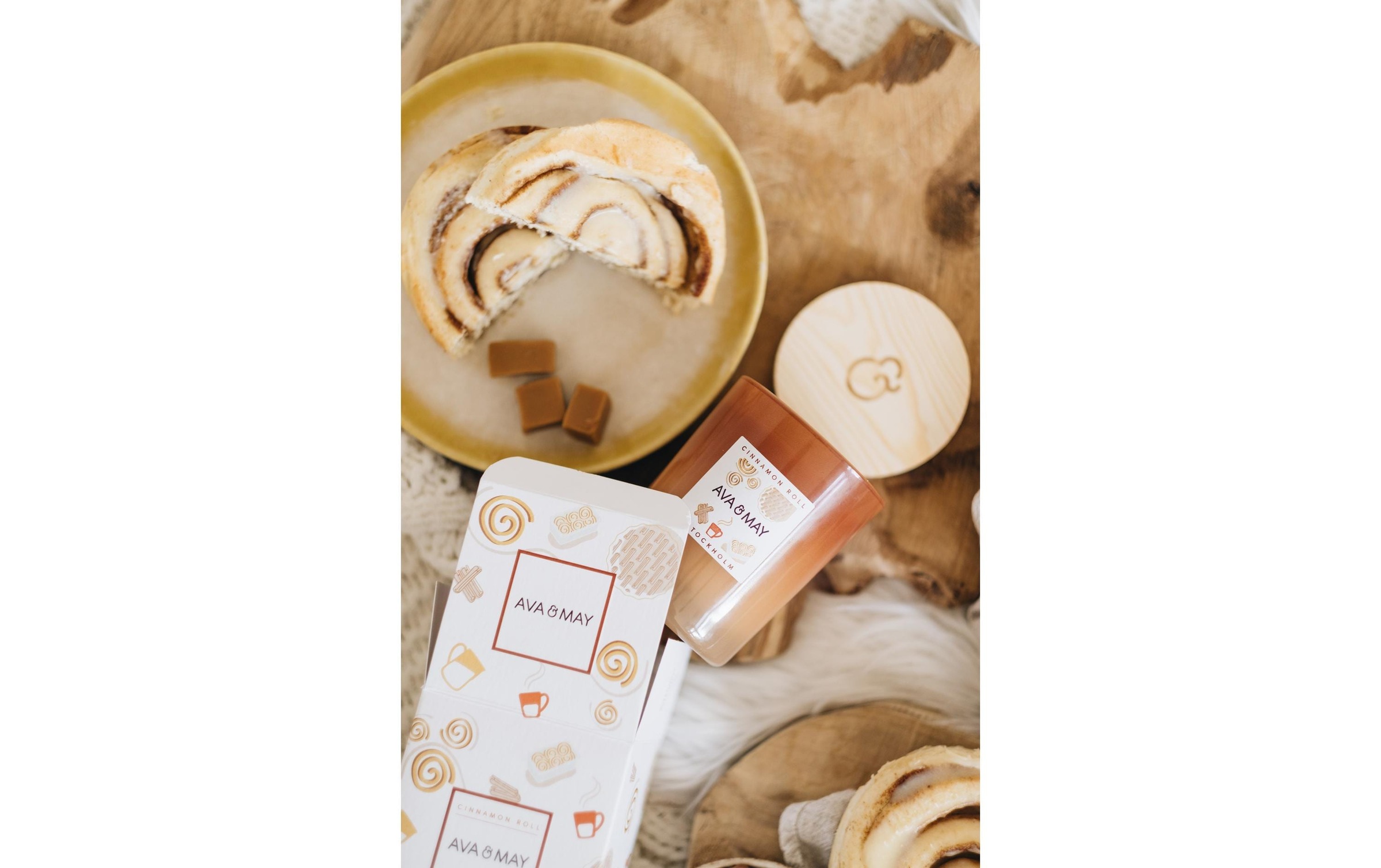 AVA & MAY Duftkerze »Cinnamon roll 180 g«, Holzart: Buche (Schweden)