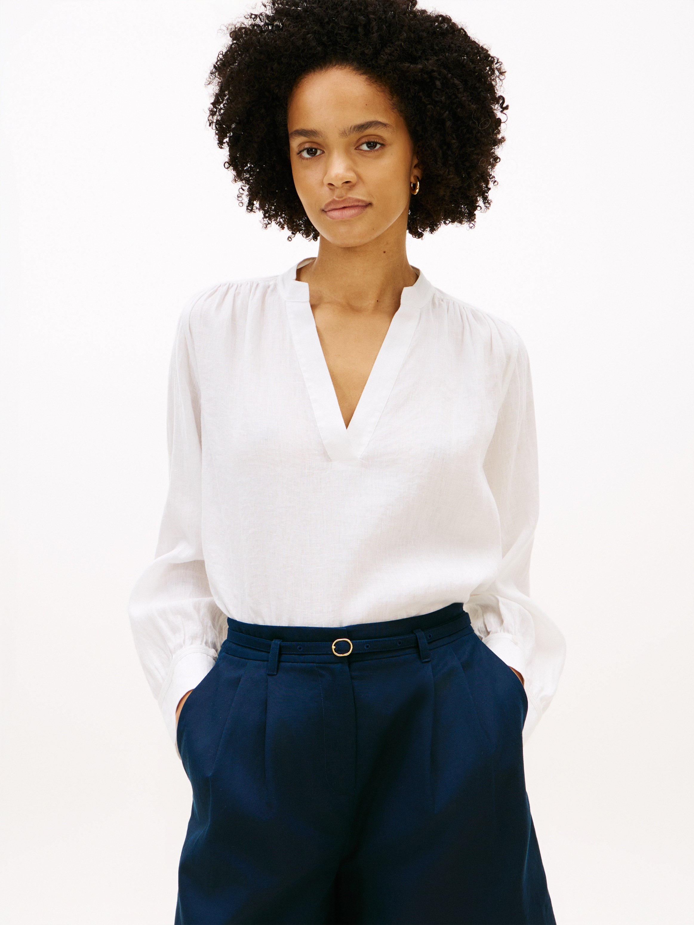 Tommy Hilfiger Langarmbluse "ESSENTIAL LINEN V-NECK LONGSLEEVE BLOUSE" mit gerafften Schultern, Relaxed Fit