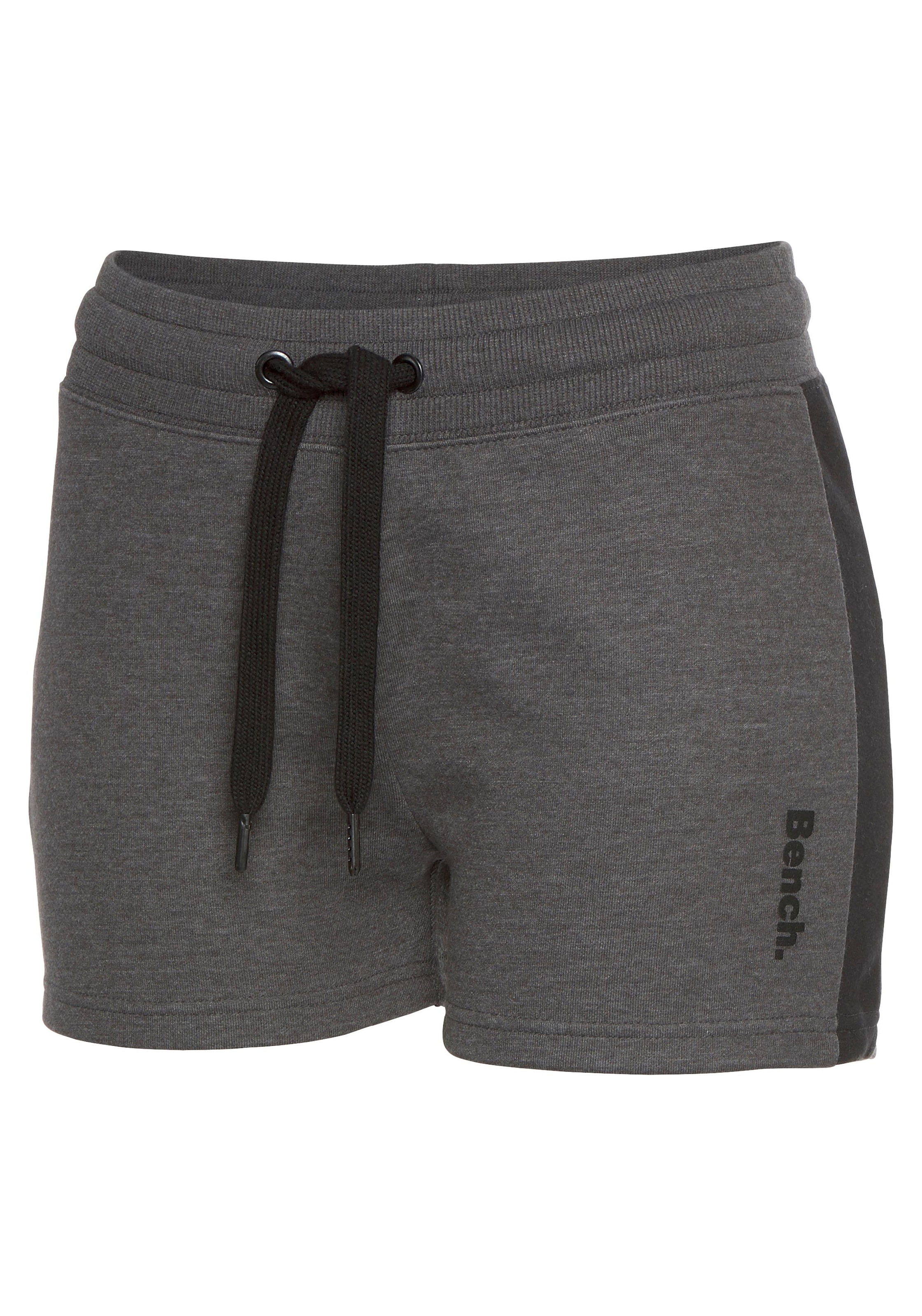 Bench. Loungewear Relaxshorts, mit Seitenstreifen, Loungewear online  bestellen bei Jelmoli-Versand Schweiz