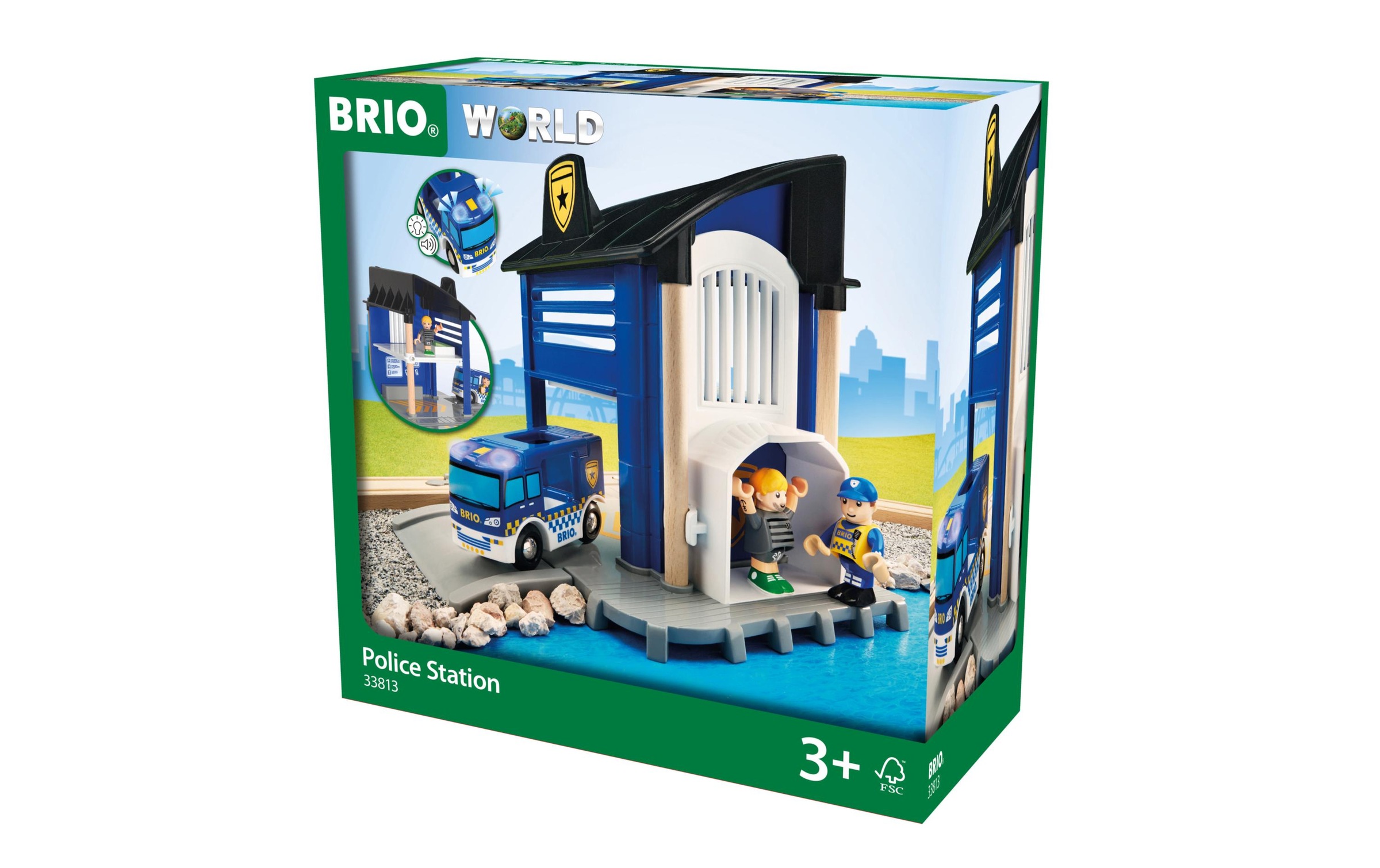 Spielzeugeisenbahn-Gebäude »BRIO® WORLD Polizeistation mit Einsatzfahrzeug«, mit...