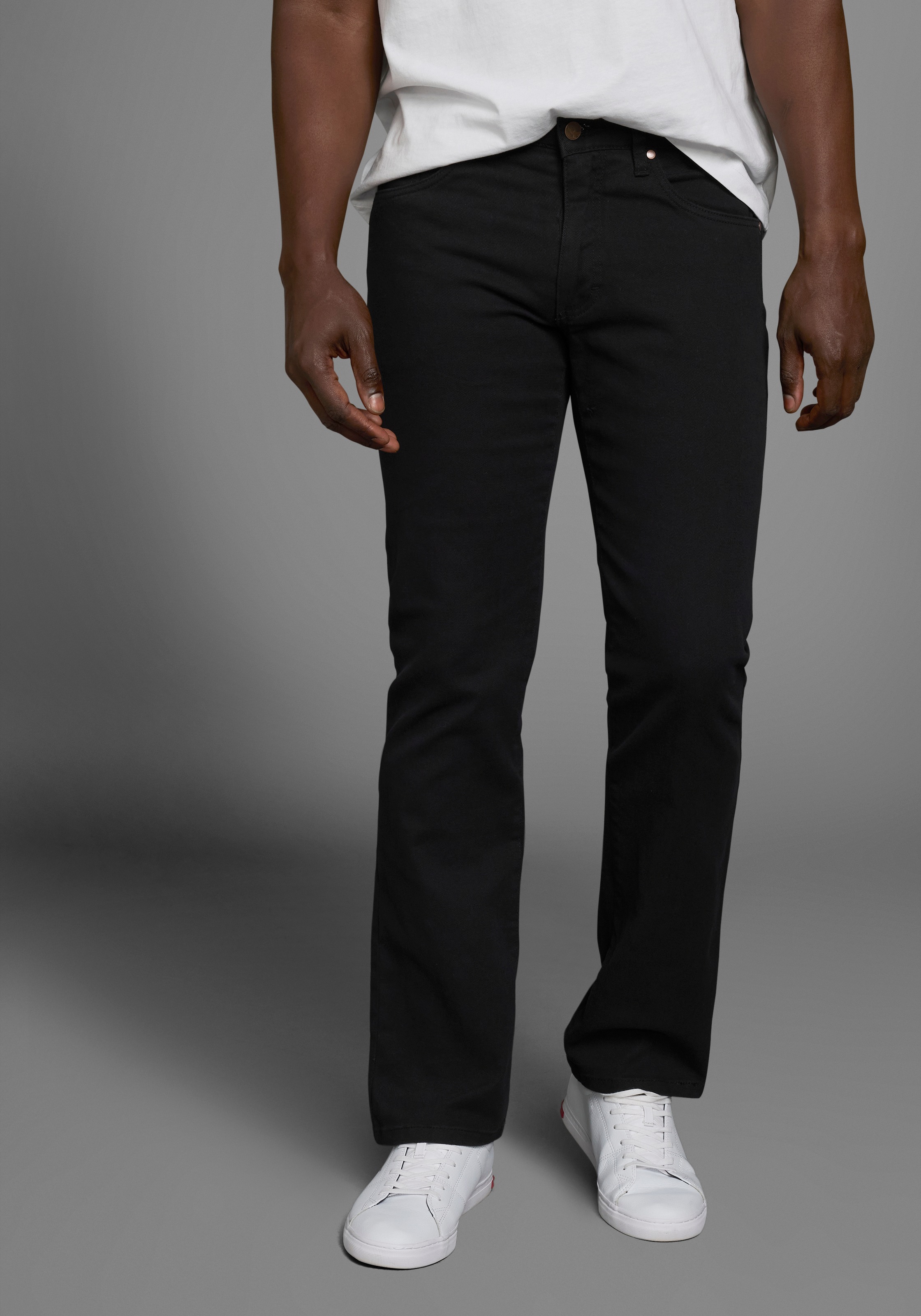 Arizona Stretch-Jeans "John" Packung, 2 Stk. gerade Beinform, niedrige Leibhöhe, mit Five-Pocket-Konfiguration
