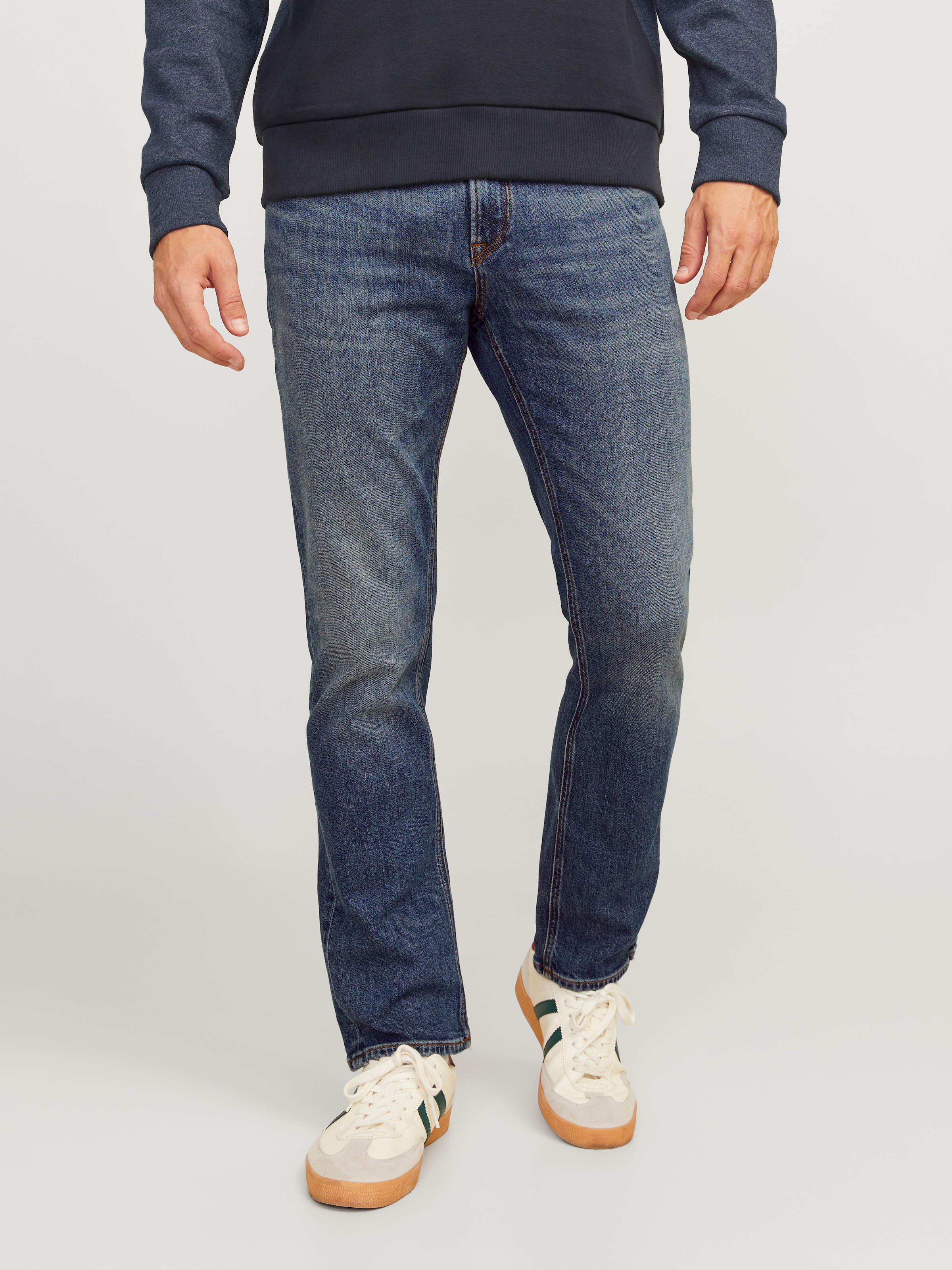 Jack & Jones Regular-fit-Jeans »JJICLARK im Used-Look, Stretchkomfort und niedrige Leibhöhe« Baumwolle, regular fit