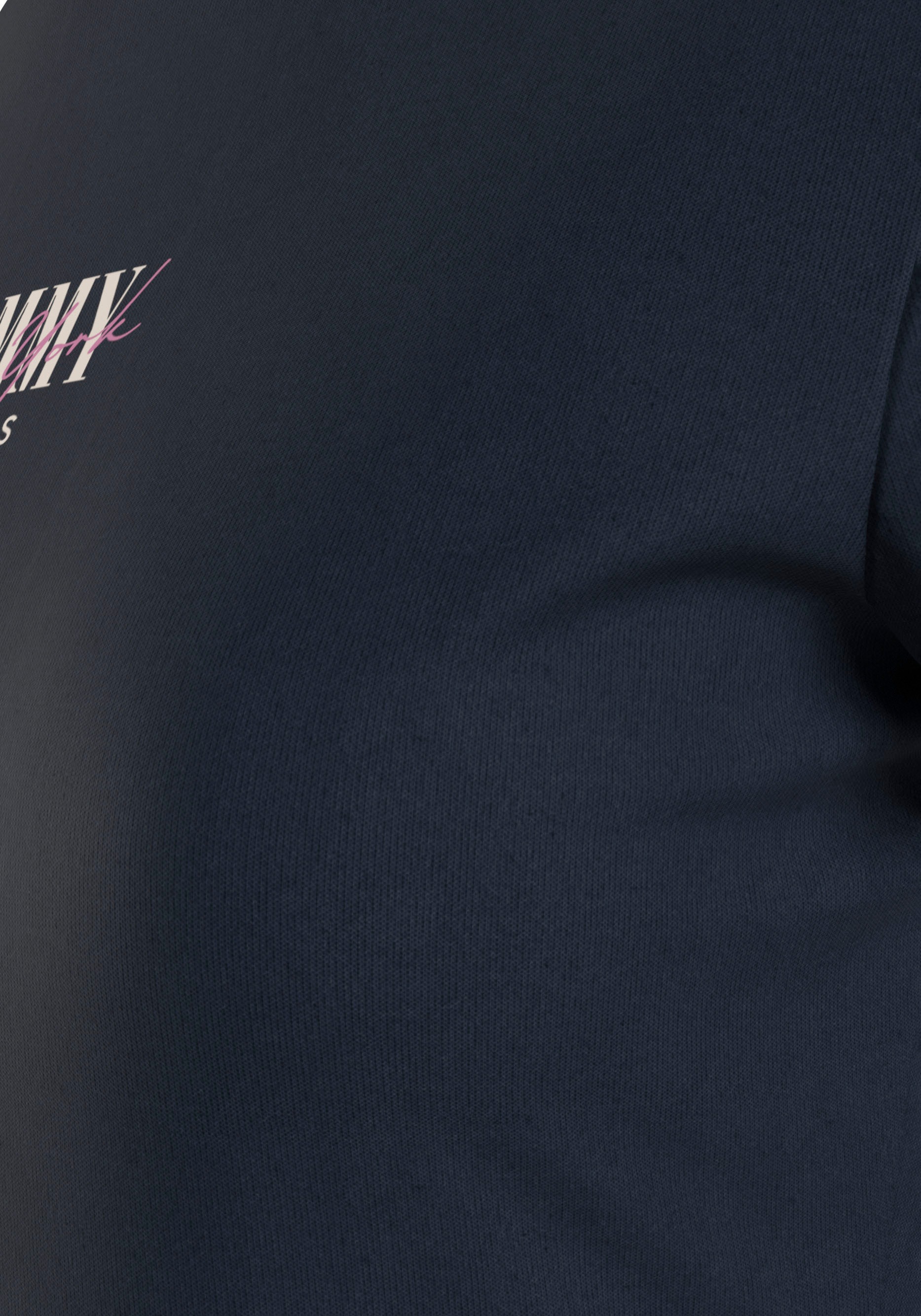 Tommy Jeans Rundhalsshirt »Rib Slim Essential Logo«, Rippshirt, feines Jersey Rippe, elastisch mit Tommy Jeans Logo