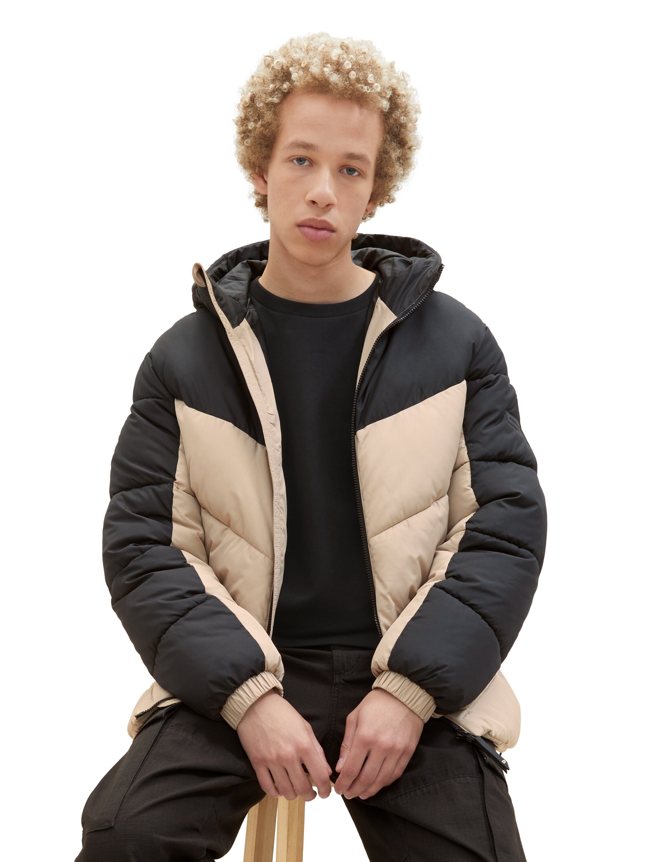 TOM TAILOR Denim Steppjacke, mit Kapuze, mit leicht verlängertem Rückenteil