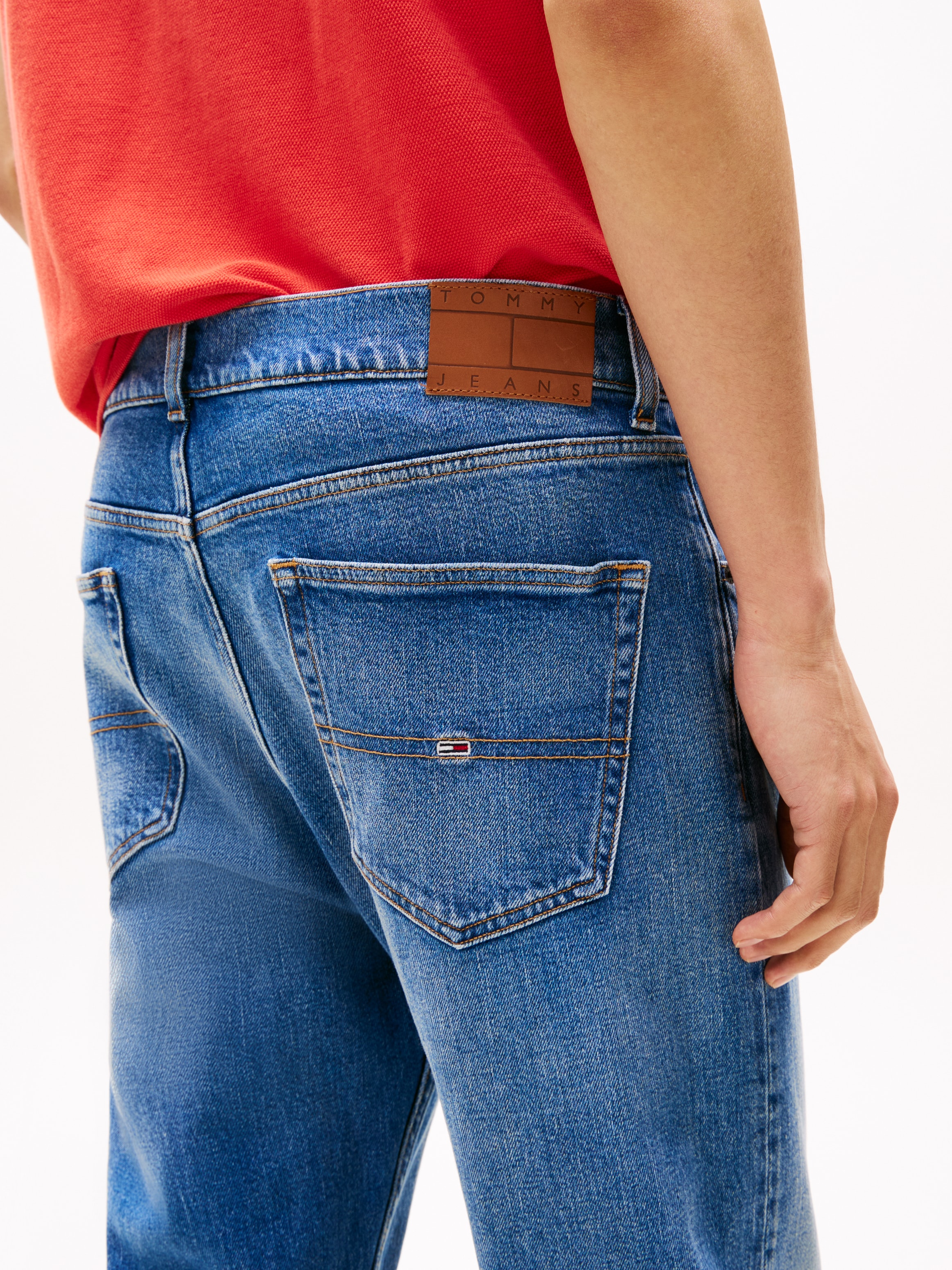 Tommy Jeans Regular-fit-Jeans »Otis Regular Straight«, Mit Gürtelschlaufen