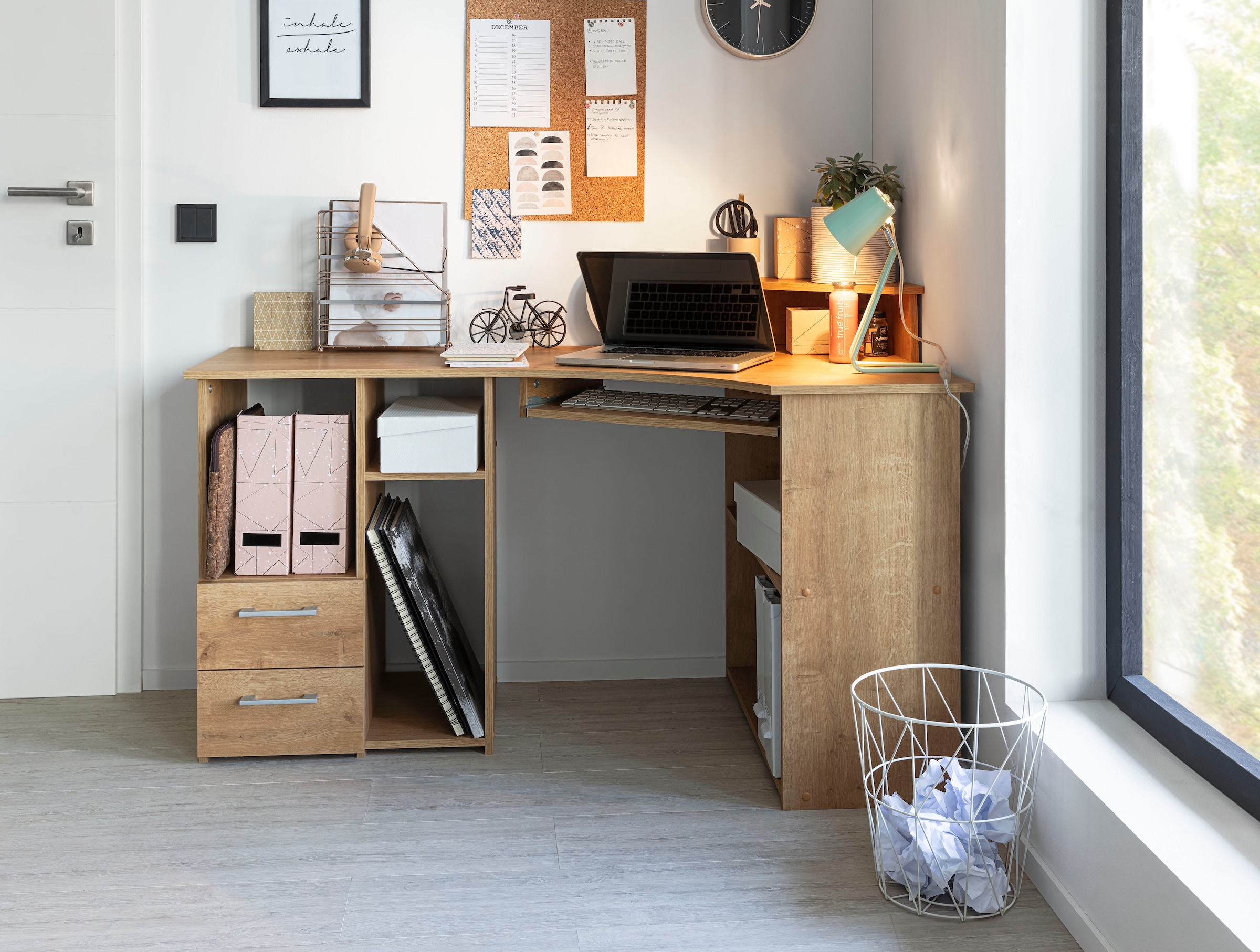 VOGL Möbelfabrik Schreibtisch »Sam«, Breite 137 cm, mit Tastaturauszug und  Towerfach online shoppen | Jelmoli-Versand