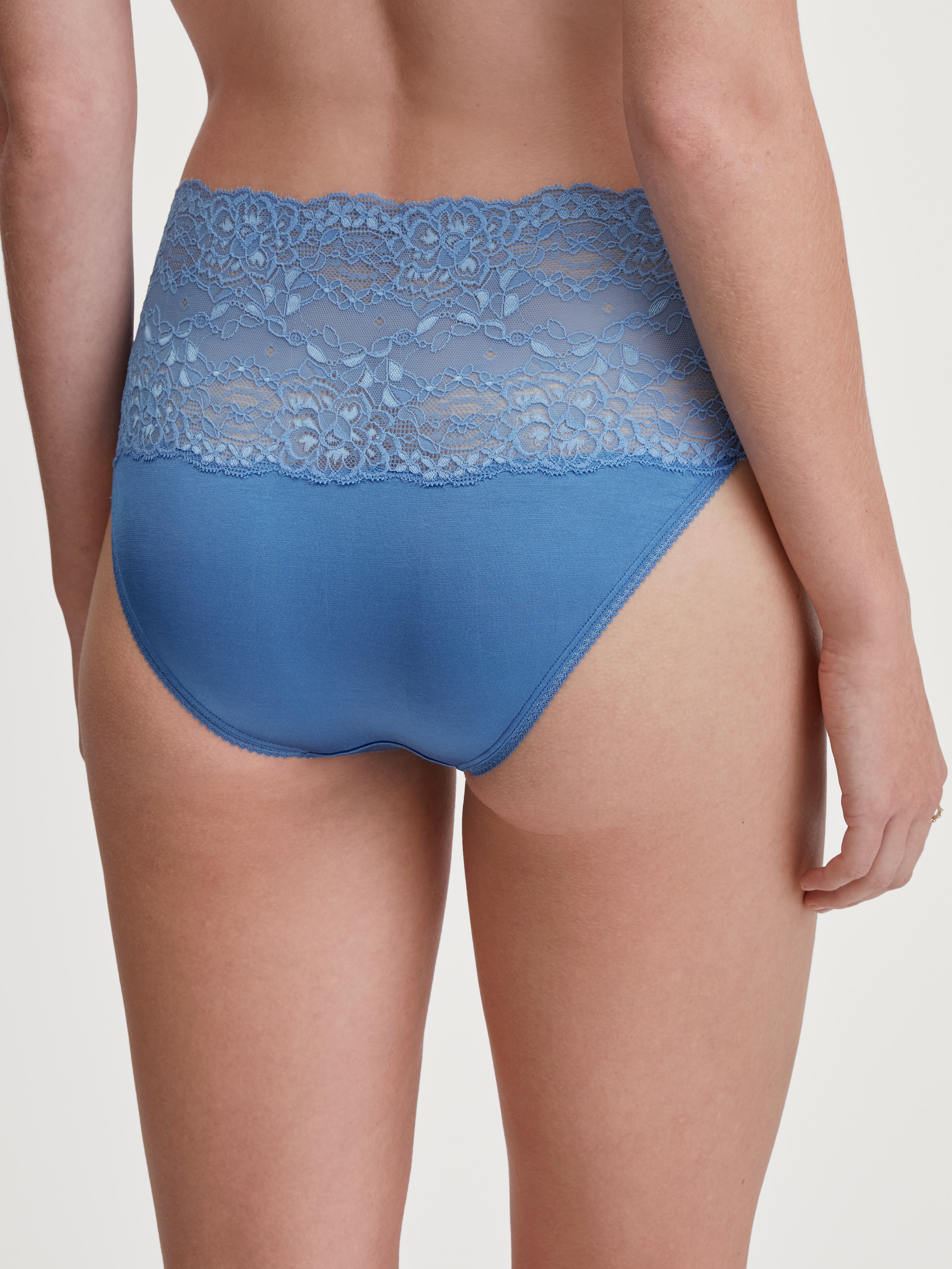 CALIDA High-Waist-Slip »Sensual Secrets«, breiter Spitzenbund, Viskose-Mix, Single Jersey, elastisch, weich