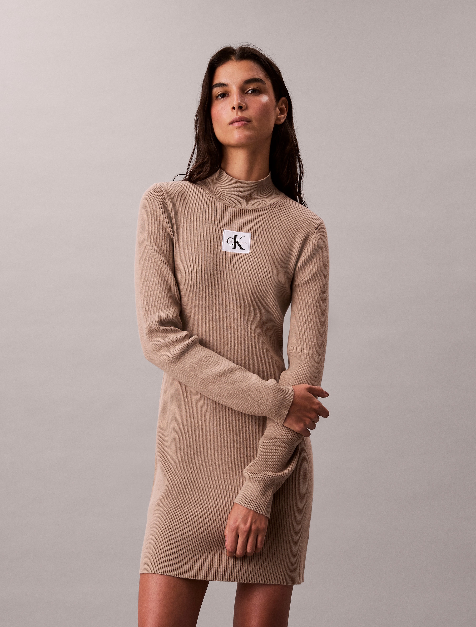 Calvin Klein Jeans Strickkleid »LS T NECK MINI DRESS« Ohne Tasche Mit Rundhalsausschnitt, figurbetont