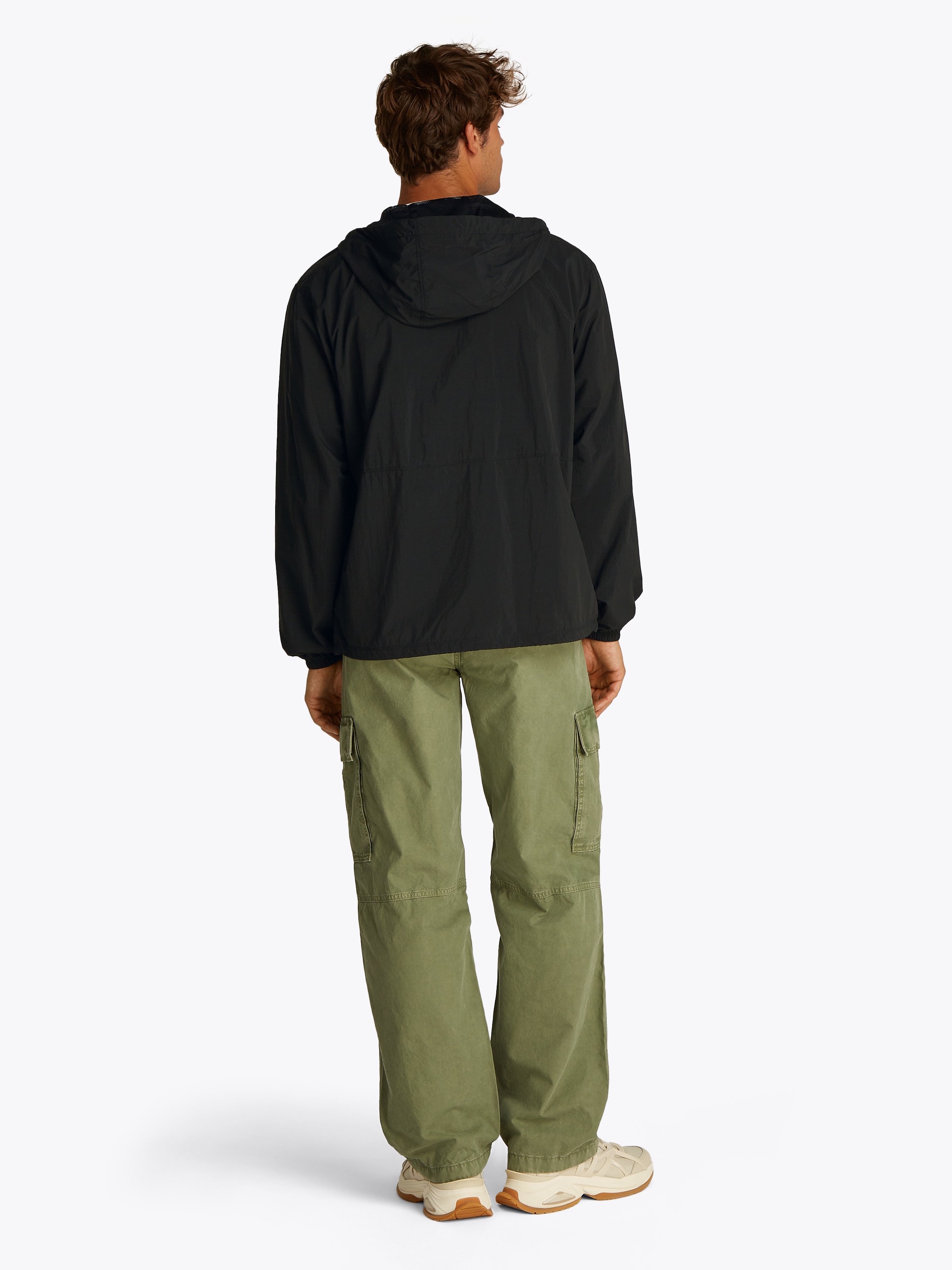 Tommy Jeans Windbreaker »TJM WINDBREAKER EXT«, mit Kapuze, Mit Rundhalsausschnitt